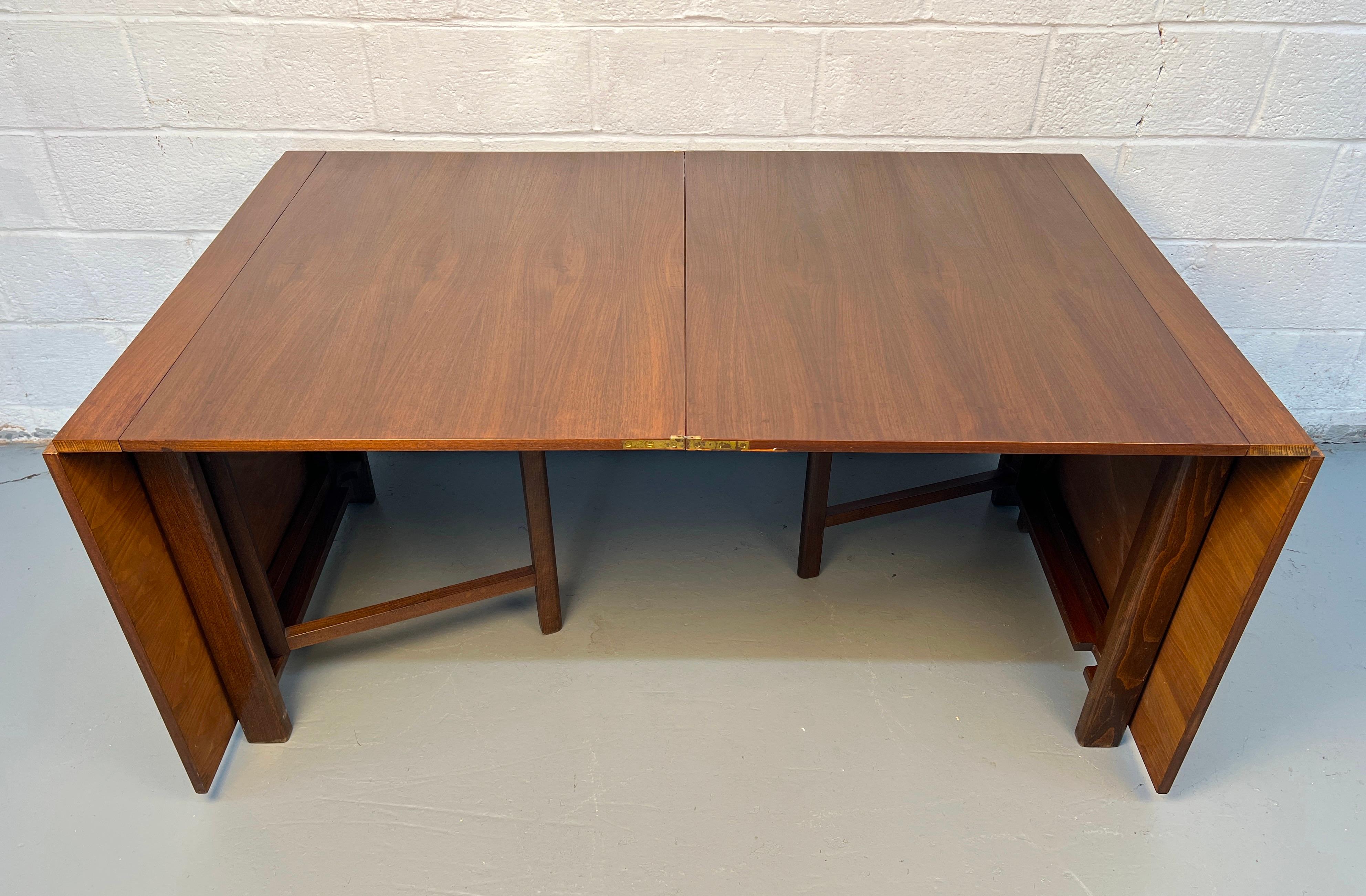 Table à feuilles tombantes en noyer avec piètement extensible en vente 2