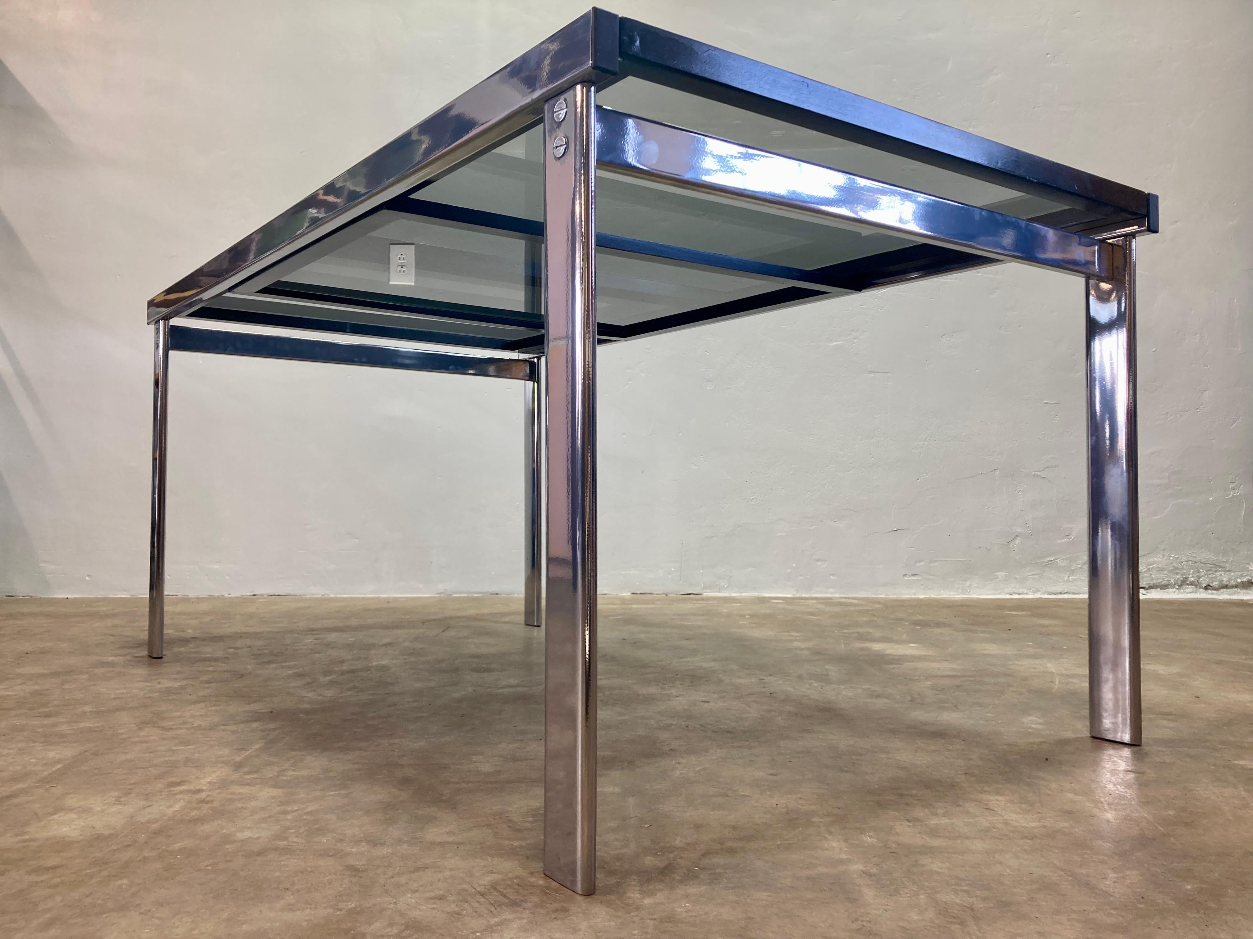 Acier Table extensible en acier et verre en vente