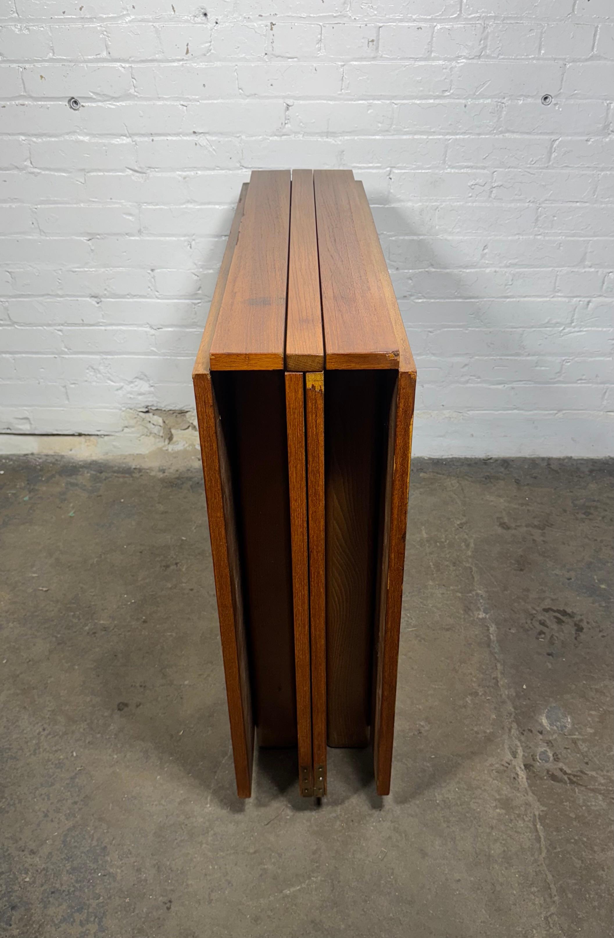 Swedish Expanding Teak / Oak 'Maria' Table attributed to Bruno Mathsson, Classic Modern For Sale