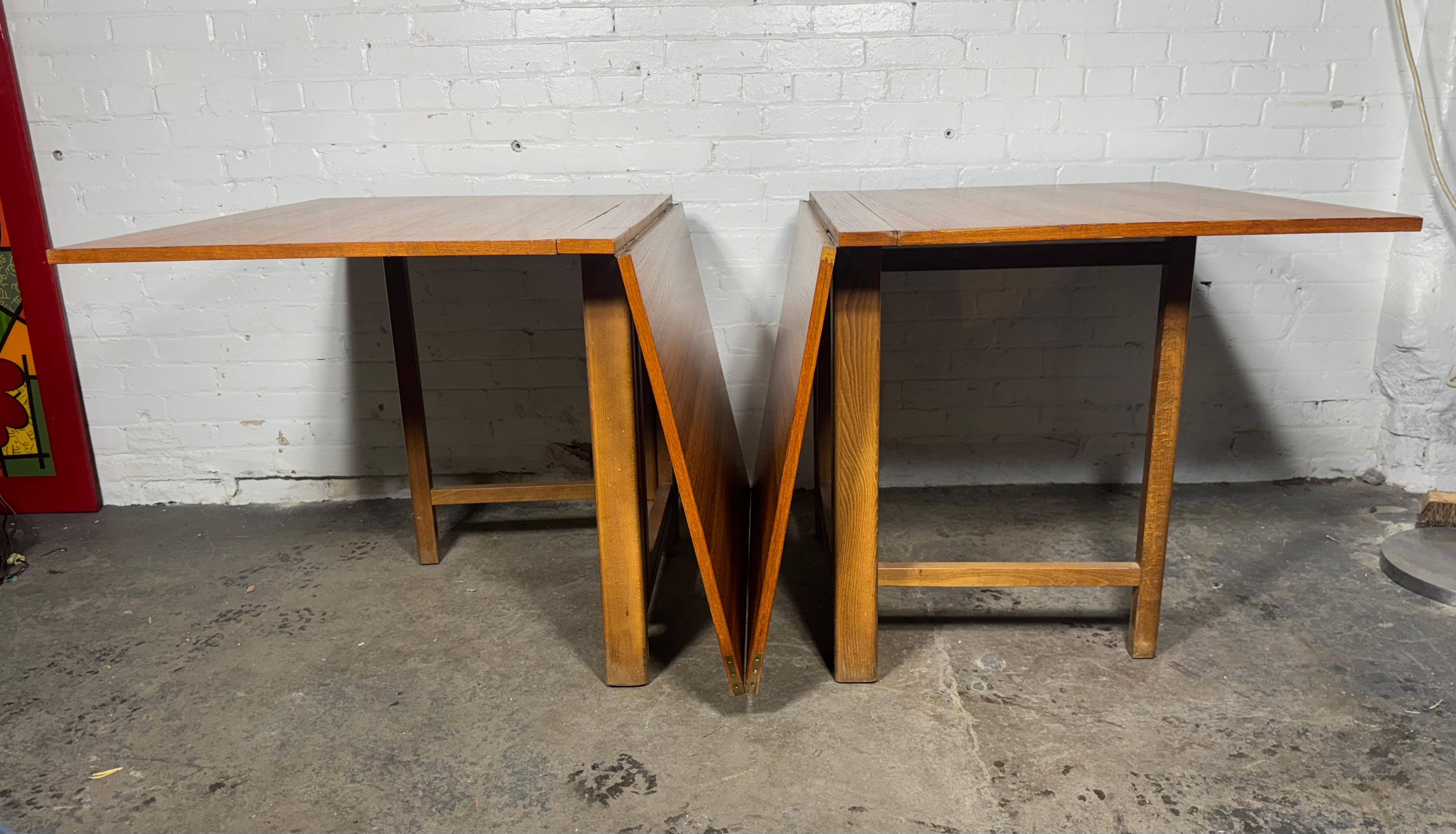 Expanding Teak / Oak 'Maria' Table attributed to Bruno Mathsson, Classic Modern In Good Condition For Sale In Buffalo, NY