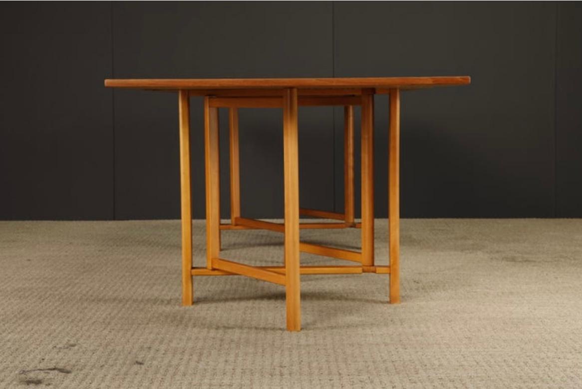 Mid-20th Century Expanding Teak / Oak 'Maria' Table attributed to Bruno Mathsson, Classic Modern For Sale