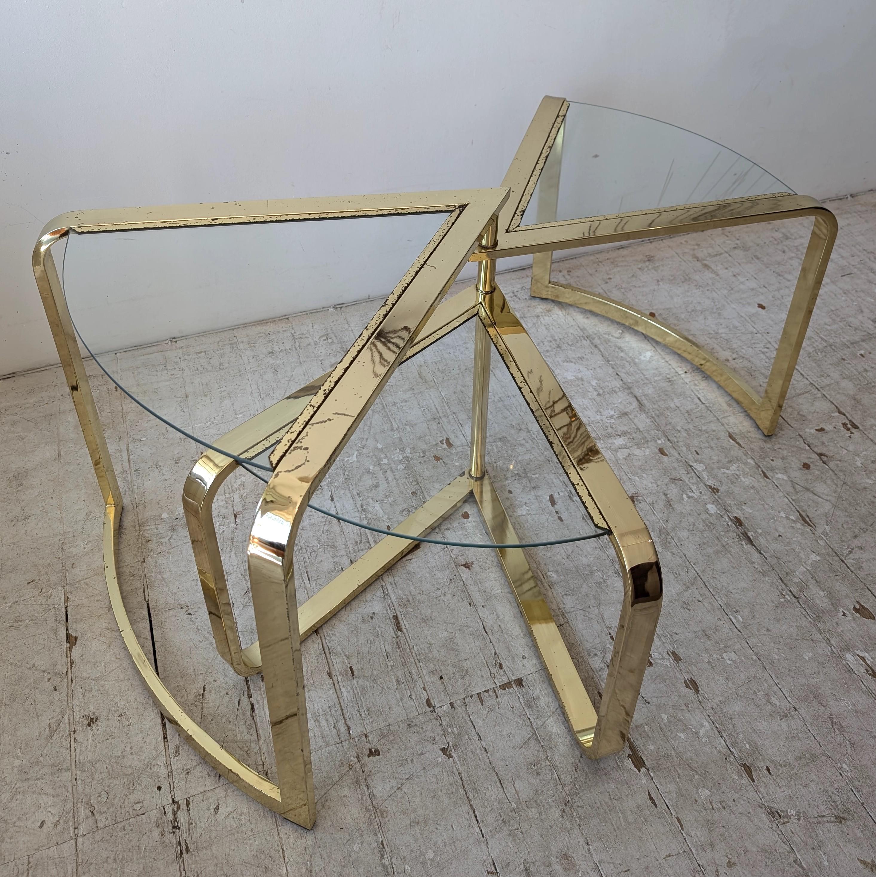 Late 20th Century Expanding Three Tier Coffee Table by Design Institute of America 'Dia', 1980 For Sale