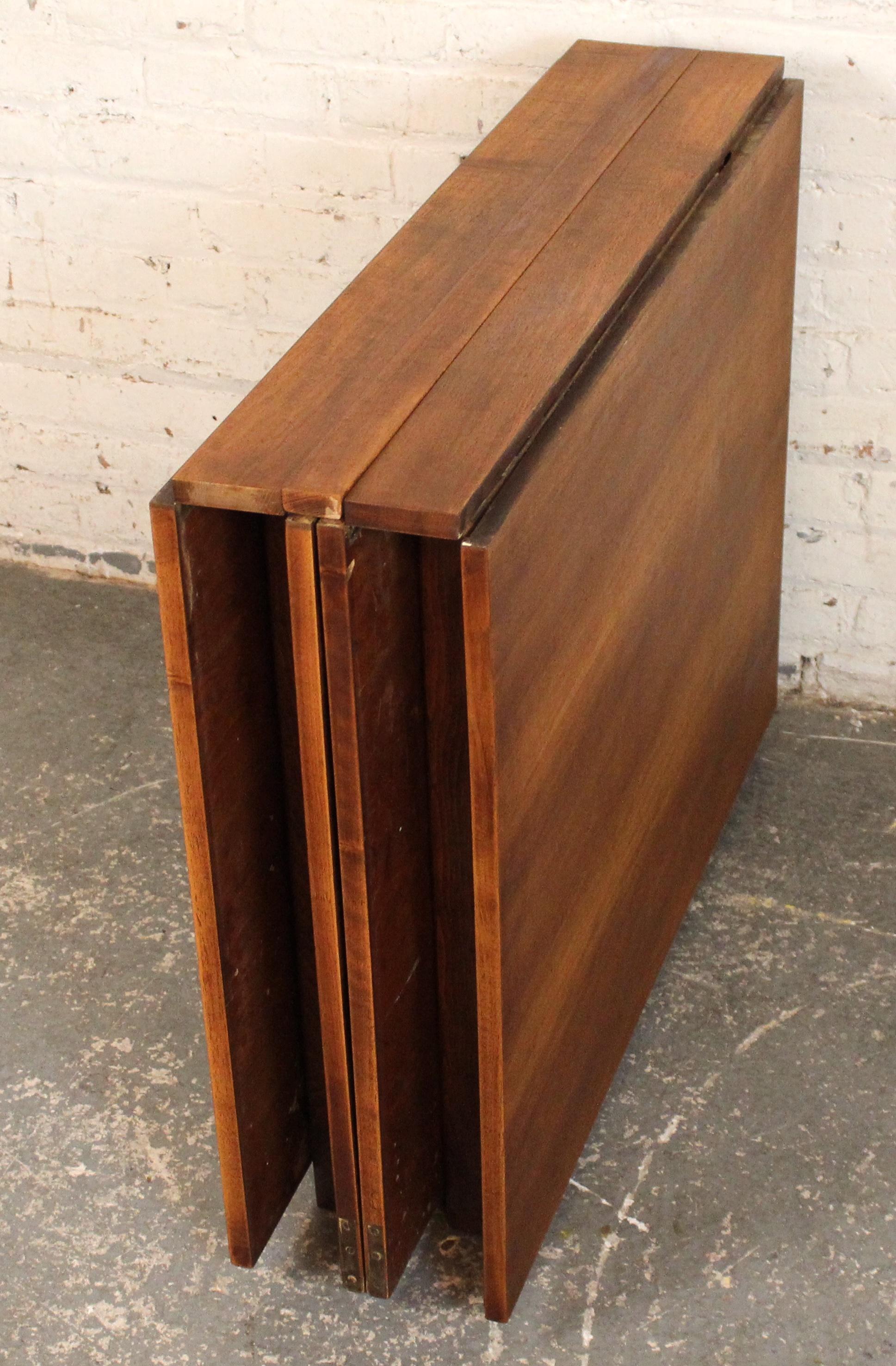 Expanding Walnut 'Maria' Table By Bruno Mathsson For Sale 3