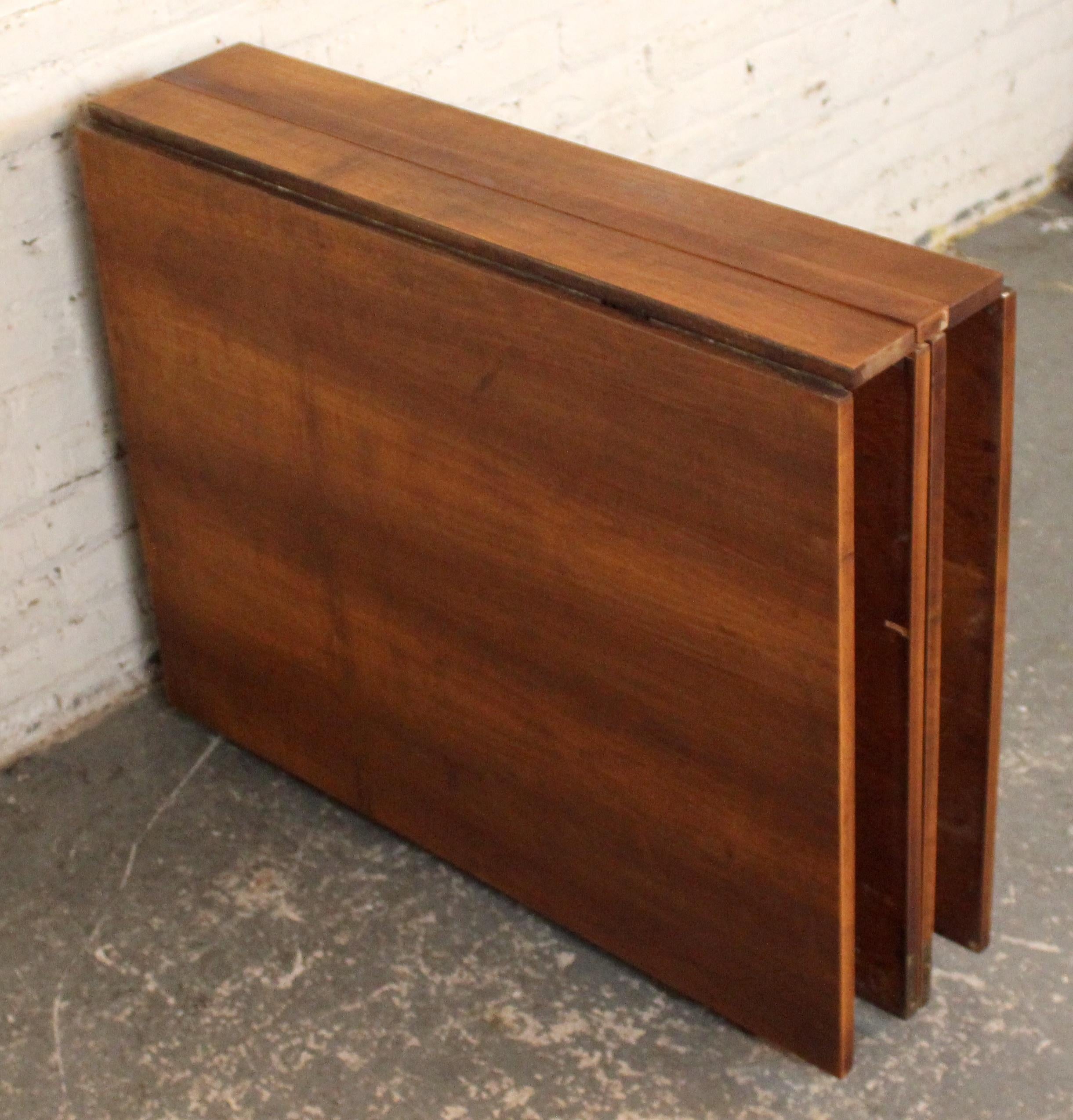 Expanding Walnut 'Maria' Table By Bruno Mathsson For Sale 5