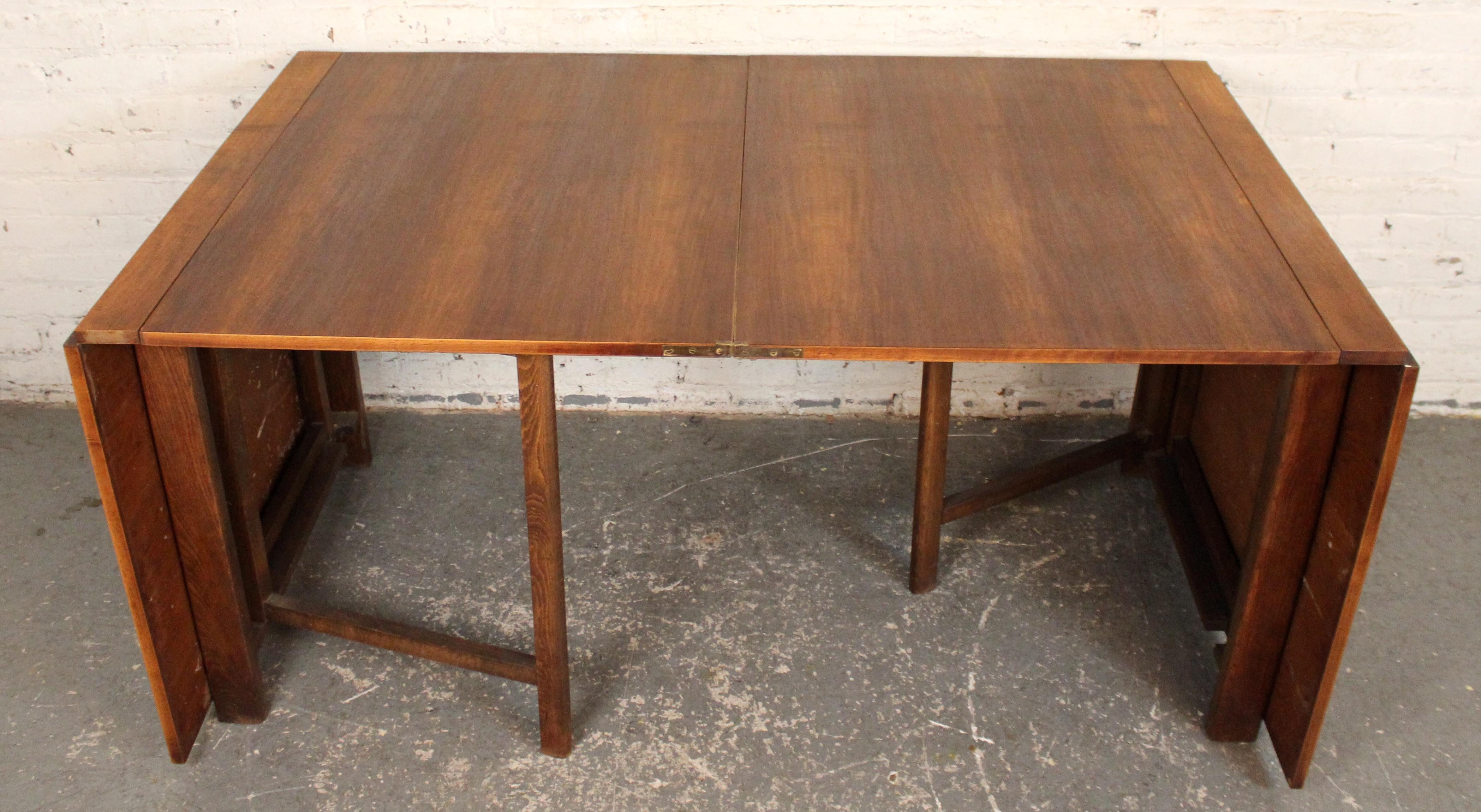 20th Century Expanding Walnut 'Maria' Table By Bruno Mathsson For Sale