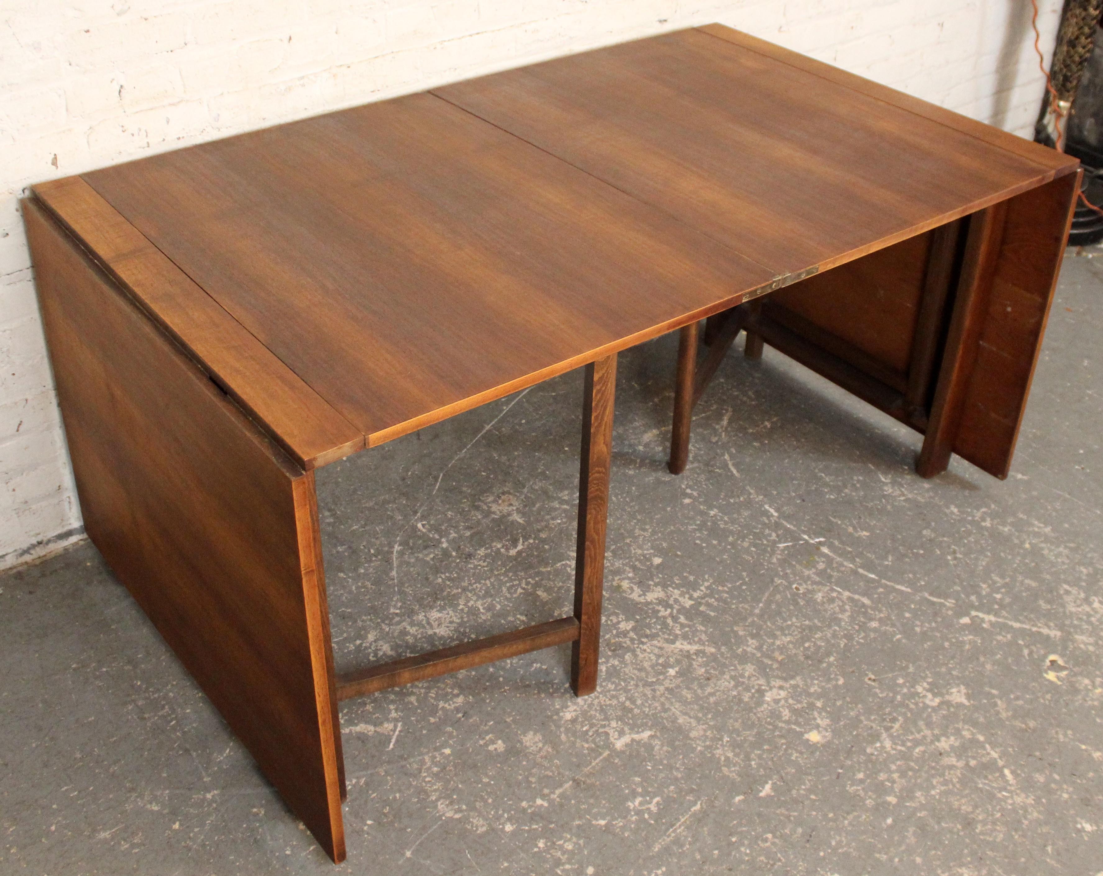 Expanding Walnut 'Maria' Table By Bruno Mathsson For Sale 1