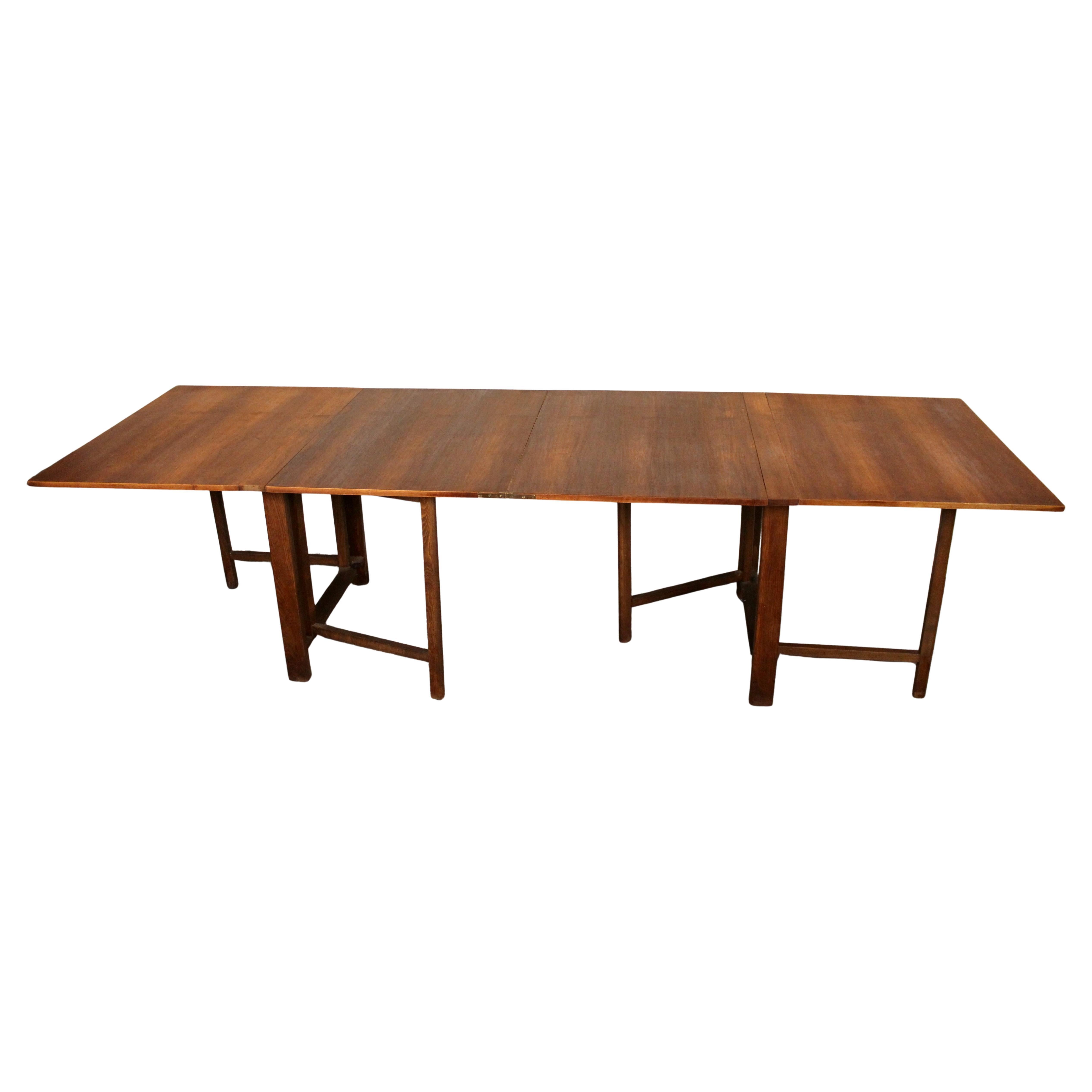 Expanding Walnut 'Maria' Table By Bruno Mathsson For Sale