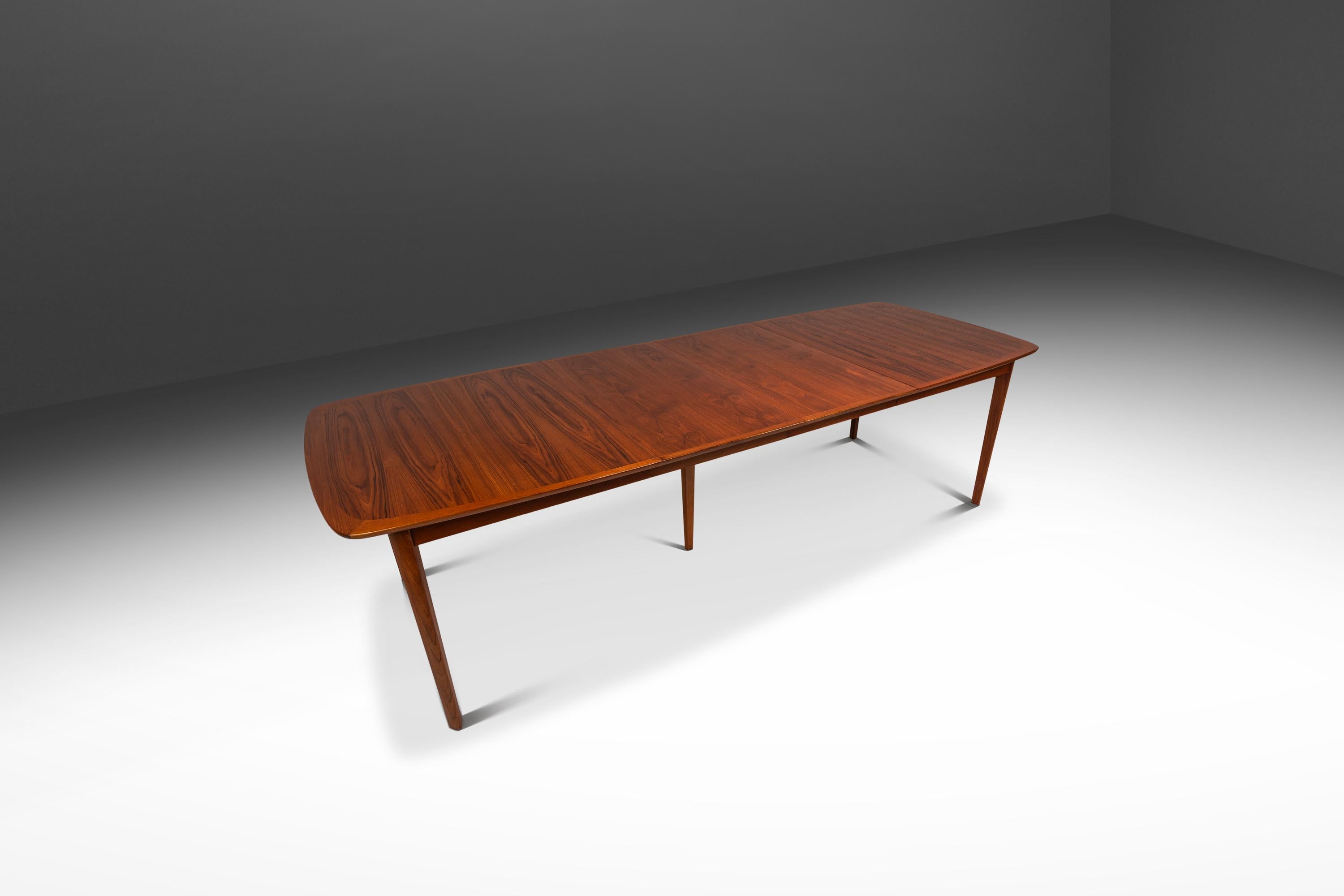 Expansion Dining Table w/ Stow-in-Table Leaves in Teak, Westnofa, Norway, 1970's For Sale 1