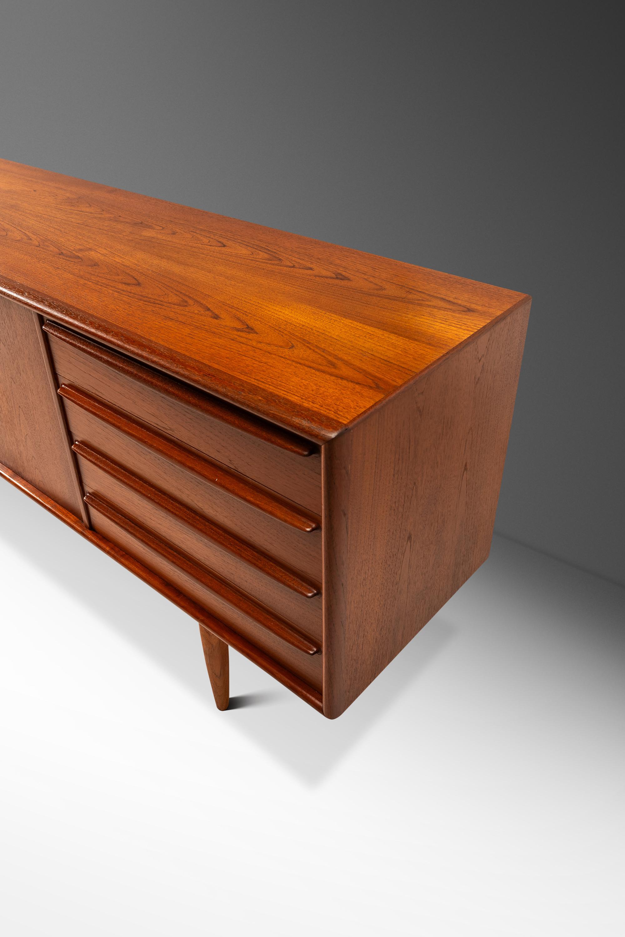 Expansive 8ft Credenza, Svend A. Madsen, Falster Møbelfabrik, Denmark, c. 1960s For Sale 10