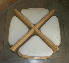 juego de mesa y taburete de jardín sobre ruedas cristal y madera