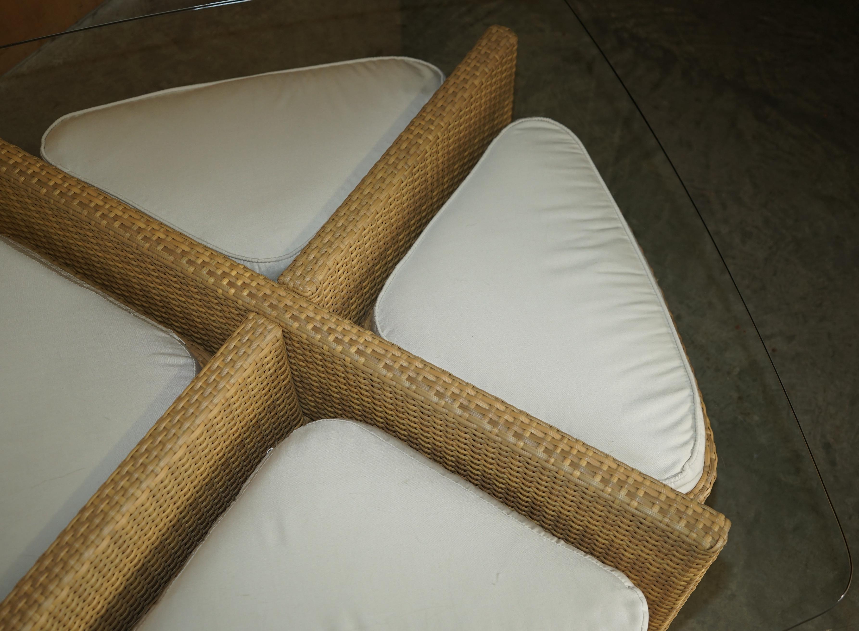 Fait main TABLE ET STOOL EXPENSIVE GARDEN SUR GLOSTER GARDEN GLASS & WiCKER en vente