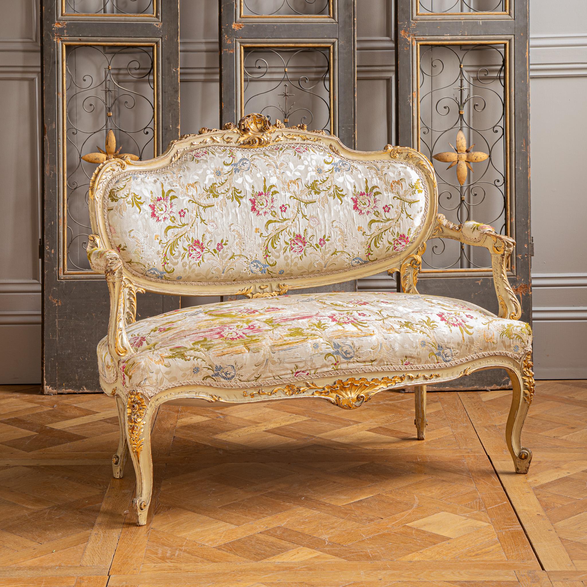 Louis XV 19th Century Italian Carved Gilt-wood Salon Suite - Sofa, Chairs & Footstools  For Sale