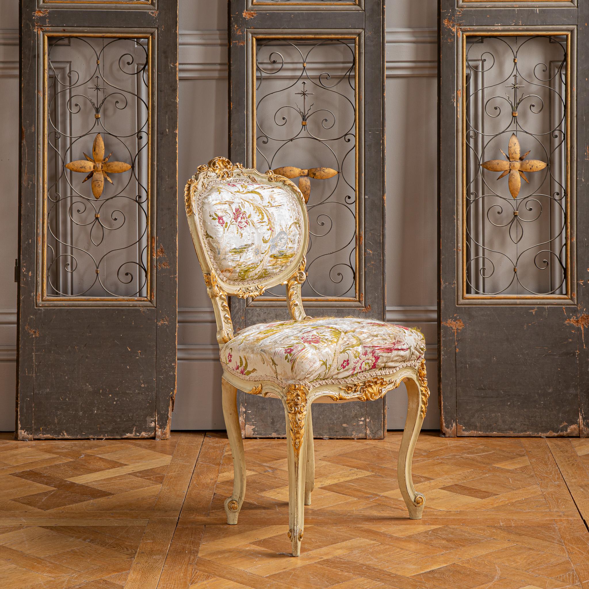 19th Century Italian Carved Gilt-wood Salon Suite - Sofa, Chairs & Footstools  For Sale 1