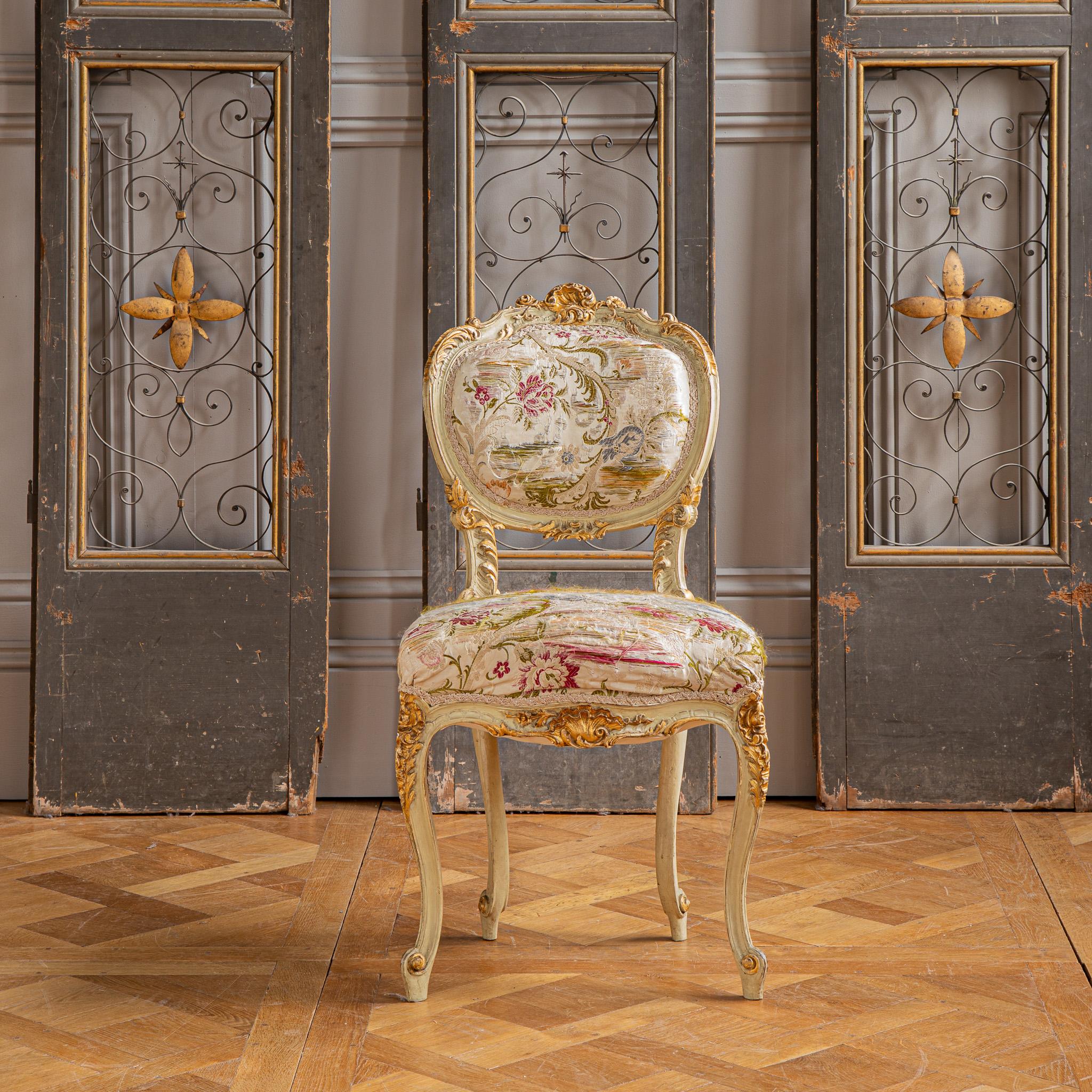 19th Century Italian Carved Gilt-wood Salon Suite - Sofa, Chairs & Footstools  For Sale 2