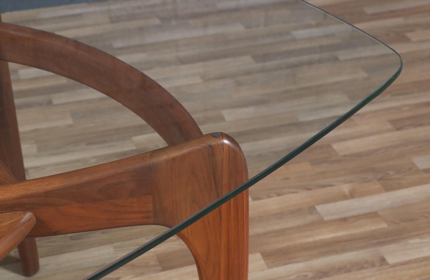 Glass Expertly Restored - Adrian Pearsall 2179-T Dining Table for Craft Associates For Sale