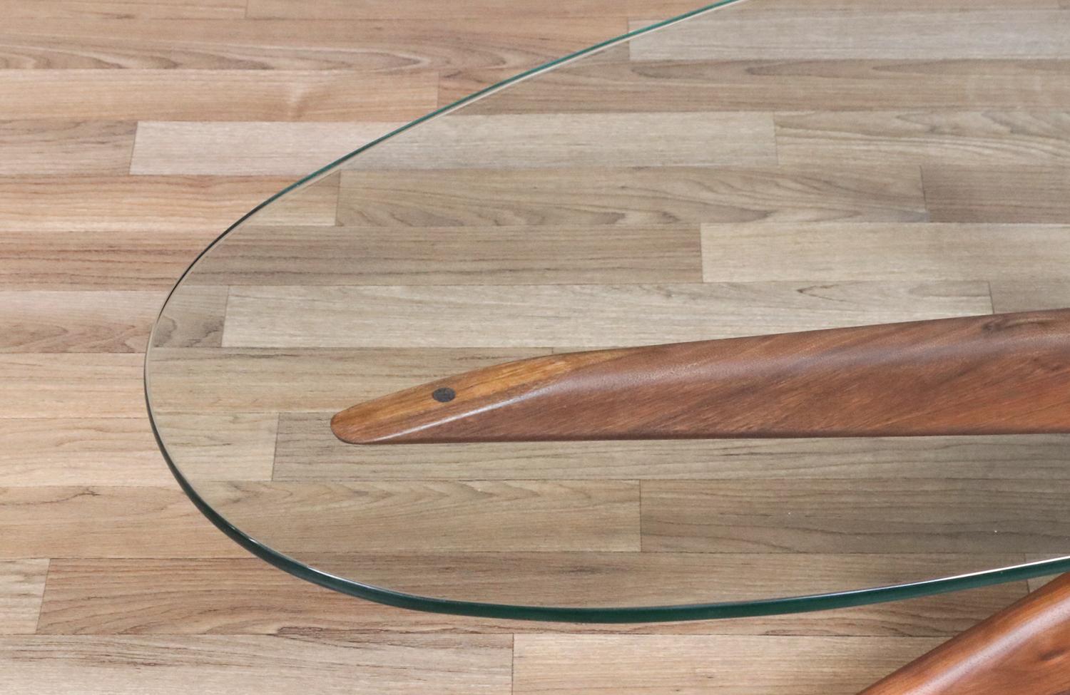 Expertly Restored - Adrian Pearsall 893-TGO Coffee Table w/ Surfboard Glass Top im Angebot 2