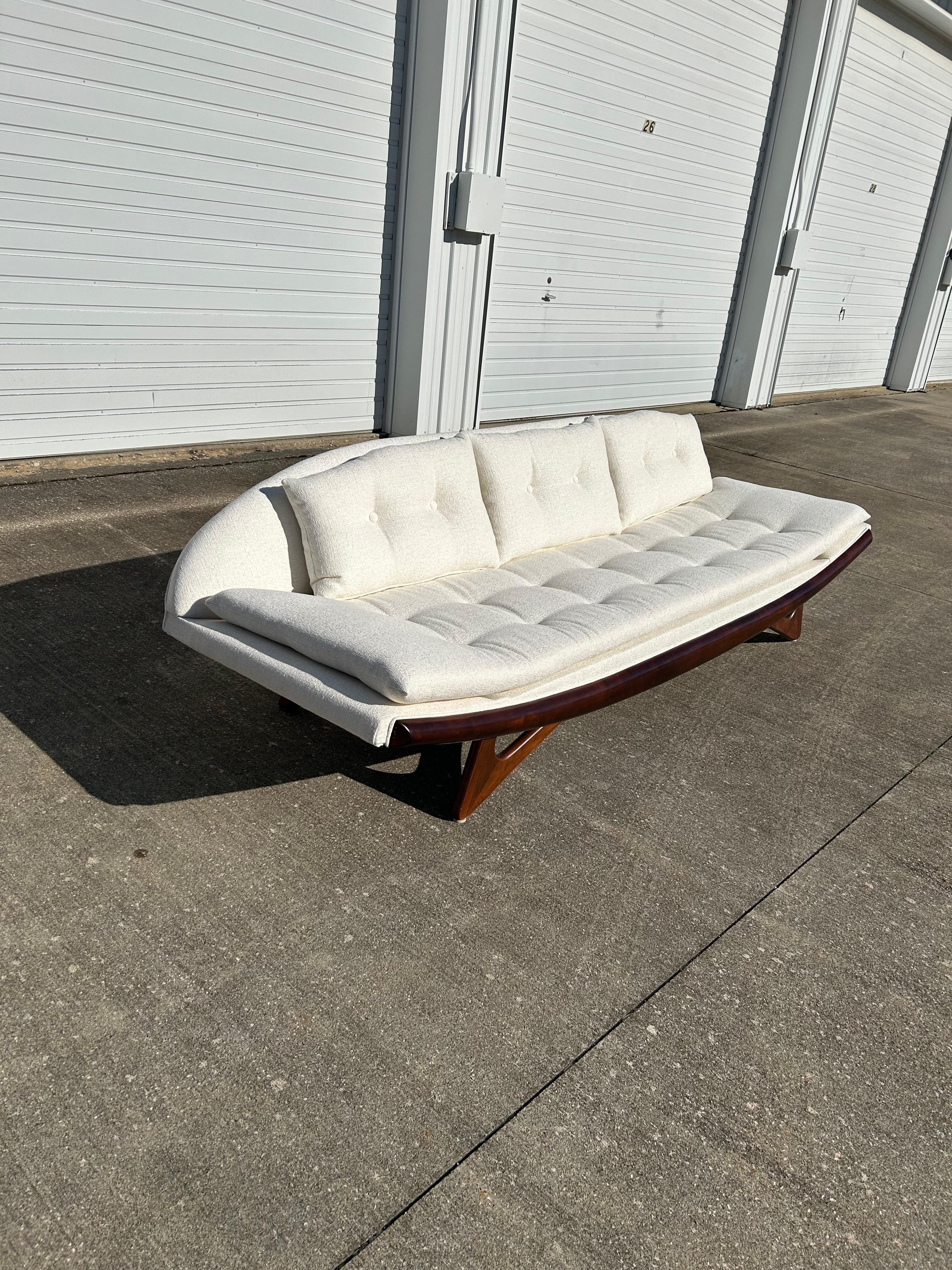 Expertisch restauriertes, armloses Gondola-Sofa von Adrian Pearsall für Craft Associates im Angebot 13