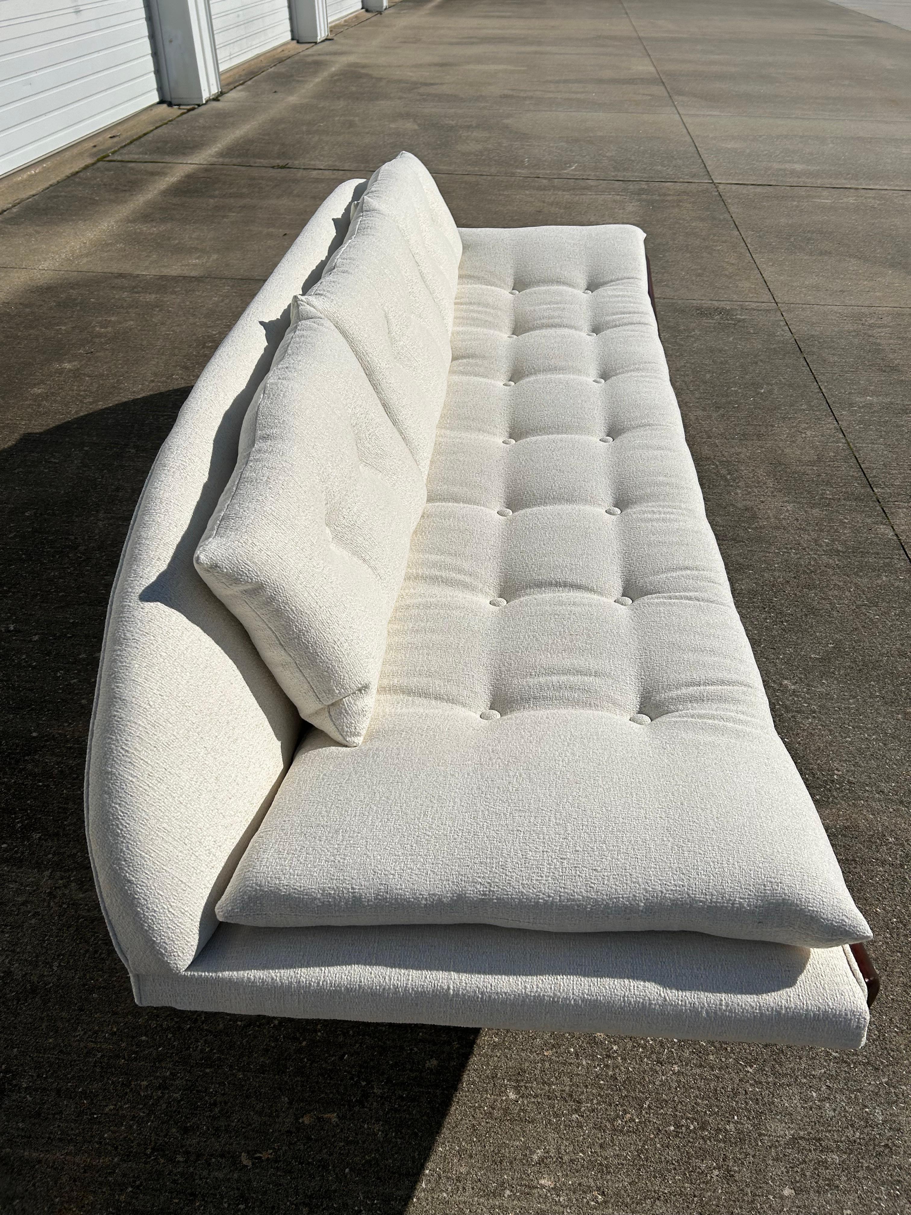 Expertisch restauriertes, armloses Gondola-Sofa von Adrian Pearsall für Craft Associates (amerikanisch) im Angebot