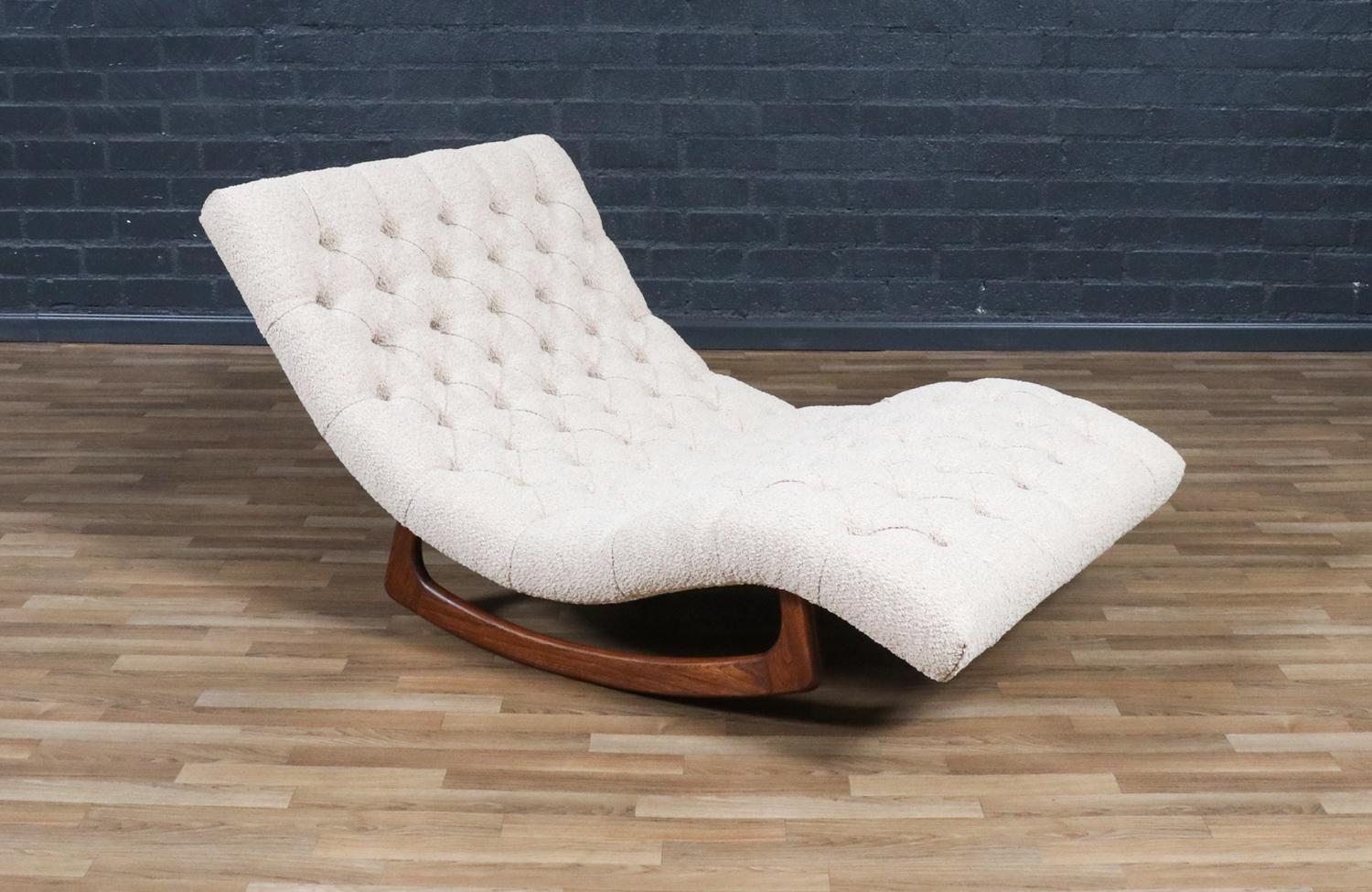 ________________________________________

Trasformare un mobile Mid-Century Modern è come riportare in vita la storia e noi affrontiamo questo viaggio con passione e precisione. Con oltre 17 anni di esperienza artigianale, il nostro studio di Los