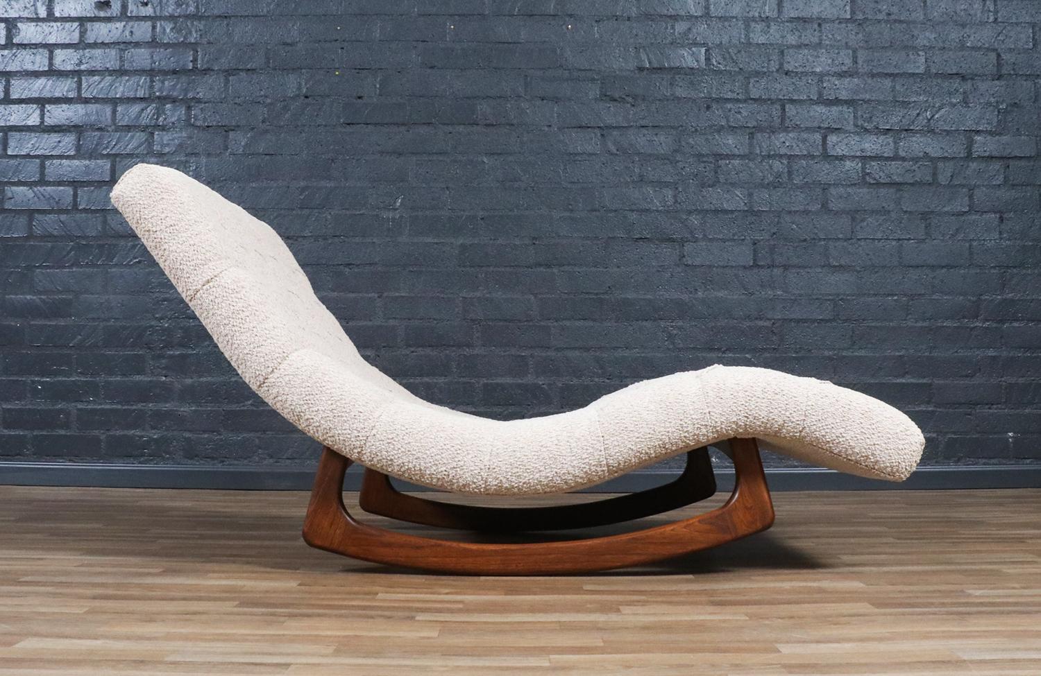 Restaurata con perizia - Sedia a dondolo Adrian Pearsall per Craft Associates In condizioni ottime in vendita a Los Angeles, CA