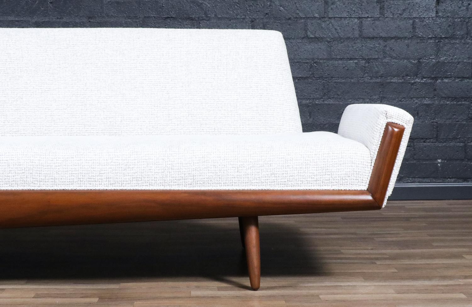 Expertly Restored-Adrian Pearsall Model 2000-S Gondola Sofa for Craft Associates For Sale 5