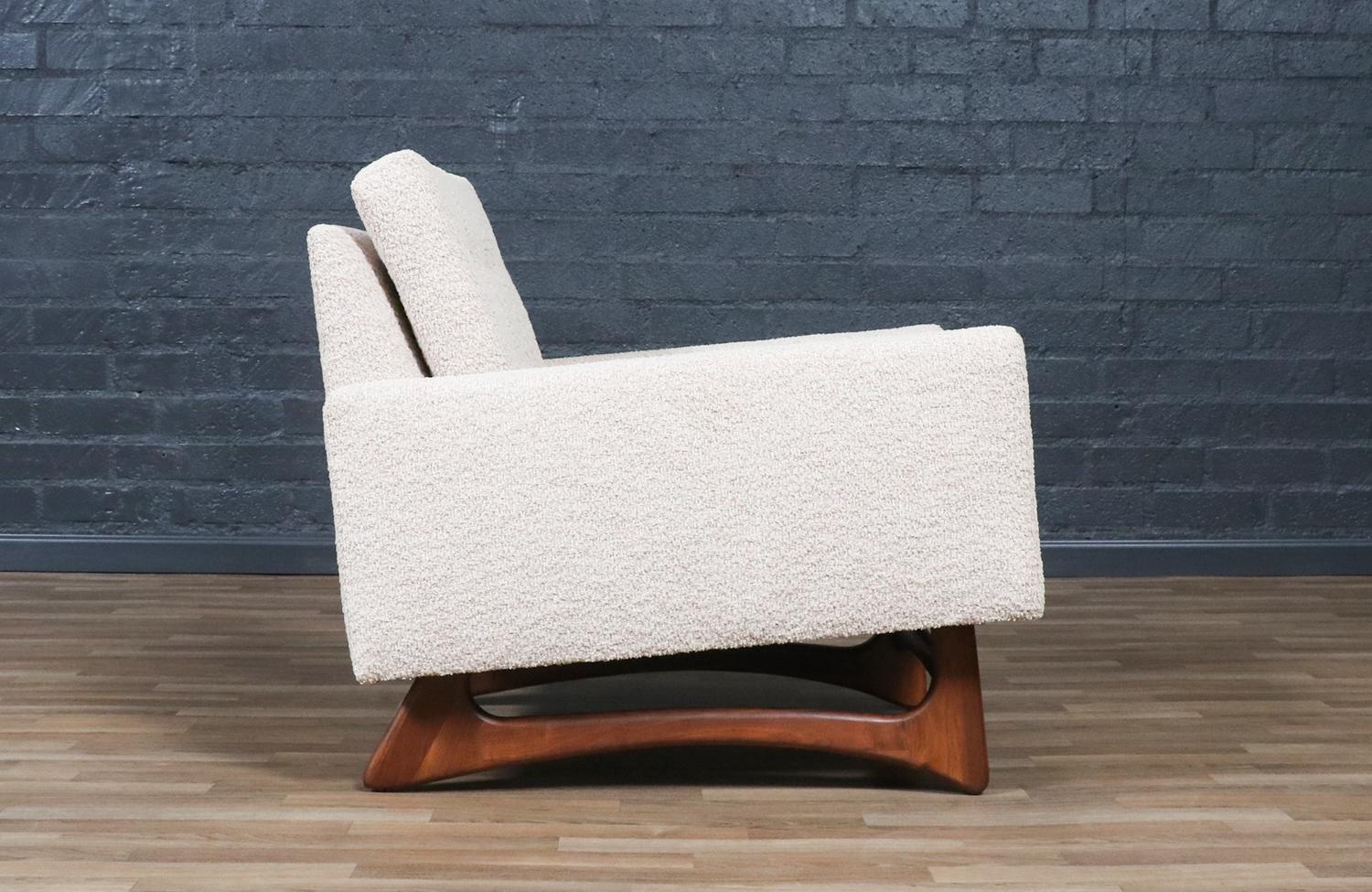 Fachmännisch restauriert - Adrian Pearsall Model 2406-C Lounge Chair für Craft Associates (amerikanisch) im Angebot