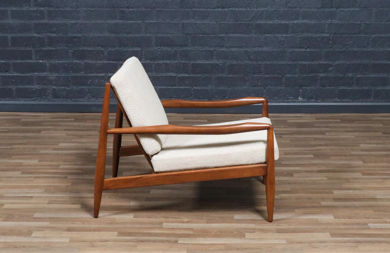 Restaurada por expertos -Silla de salón Adrian Pearsall Modelo 843-C para Craft Associates Moderno de mediados de siglo en venta