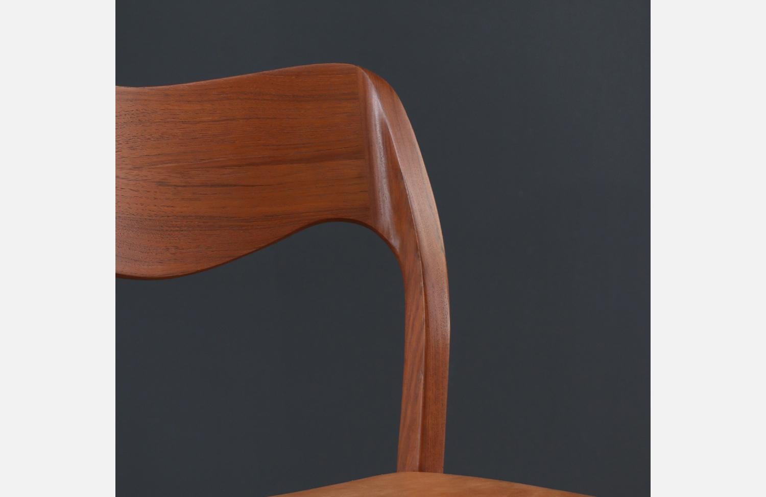 Restaurés par des experts - Arne Hovmand-Olsen chaises de salle à manger en teck et cuir en vente 3