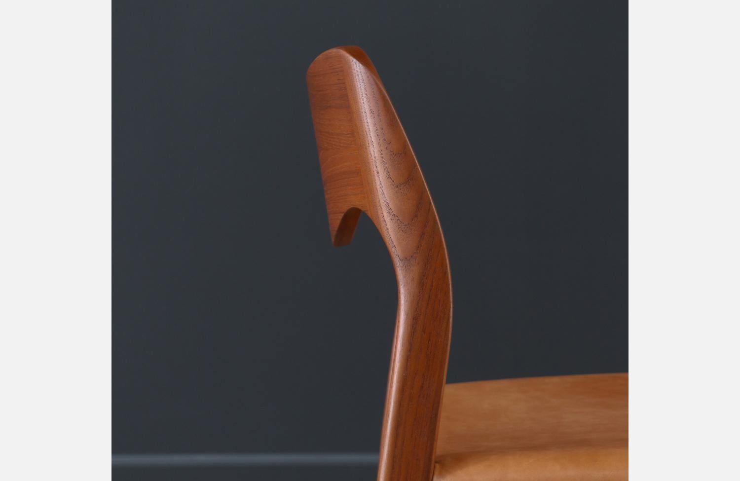 Restaurés par des experts - Arne Hovmand-Olsen chaises de salle à manger en teck et cuir en vente 4