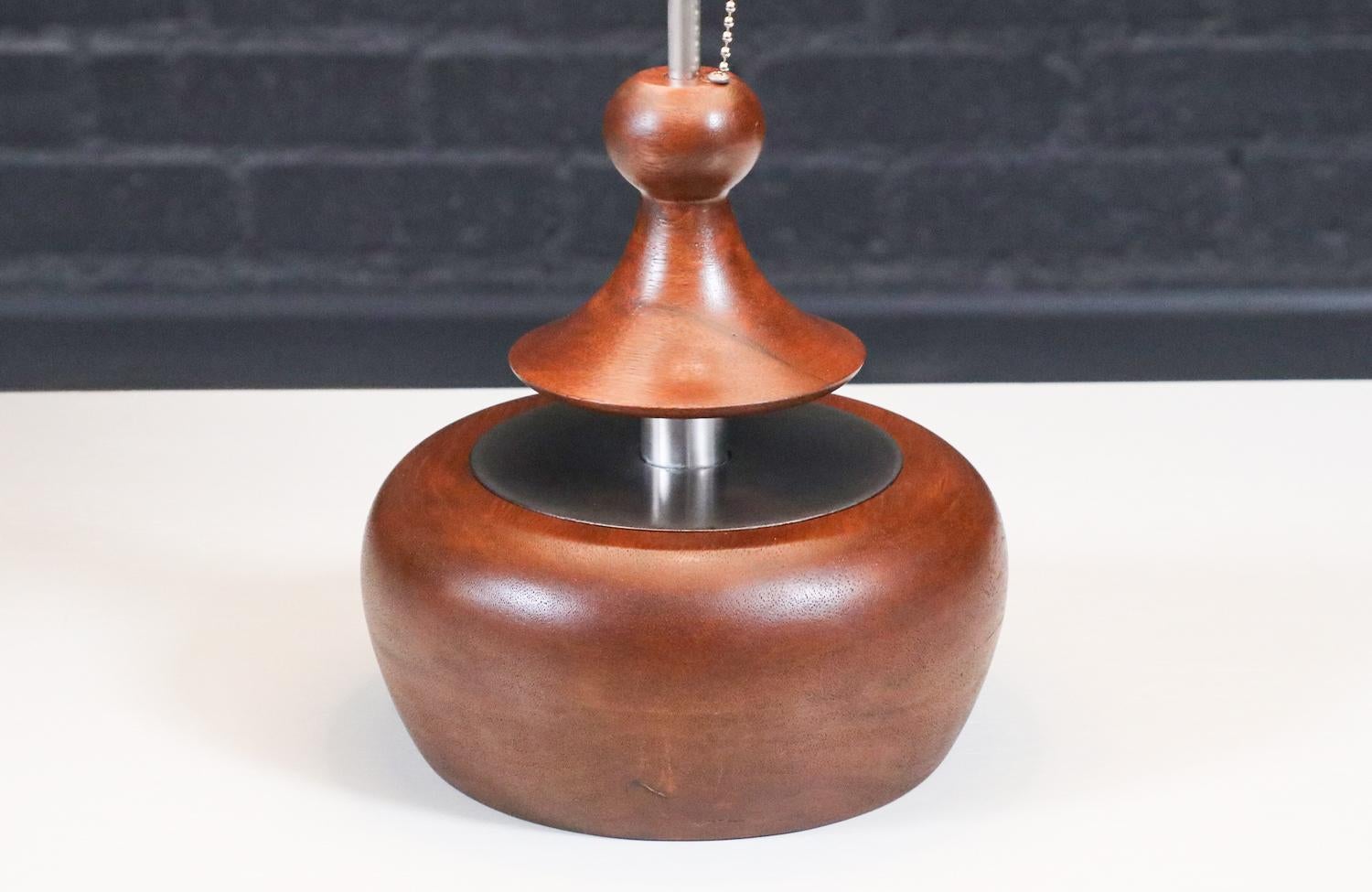 Expert en restauration - Lampe de table Arthur Jacobs Model-1695 pour Model No CA en vente 3