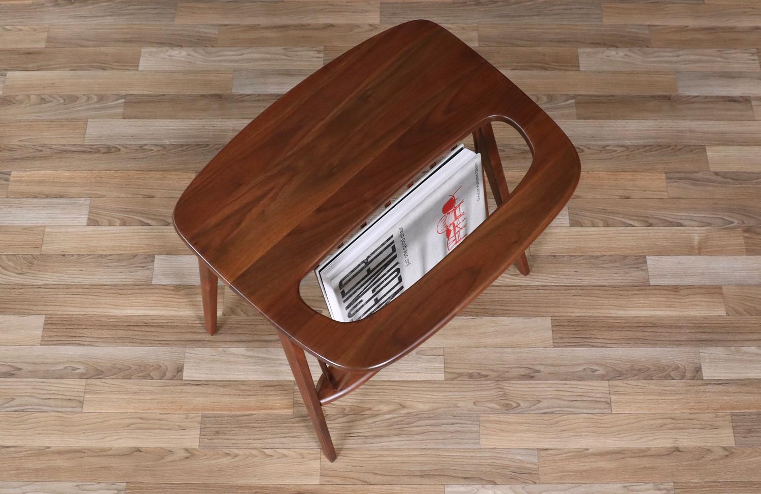 Mid-20th Century Expertly Restored - Arthur Umanoff Spindle End Table w/ Magazine Shelf
