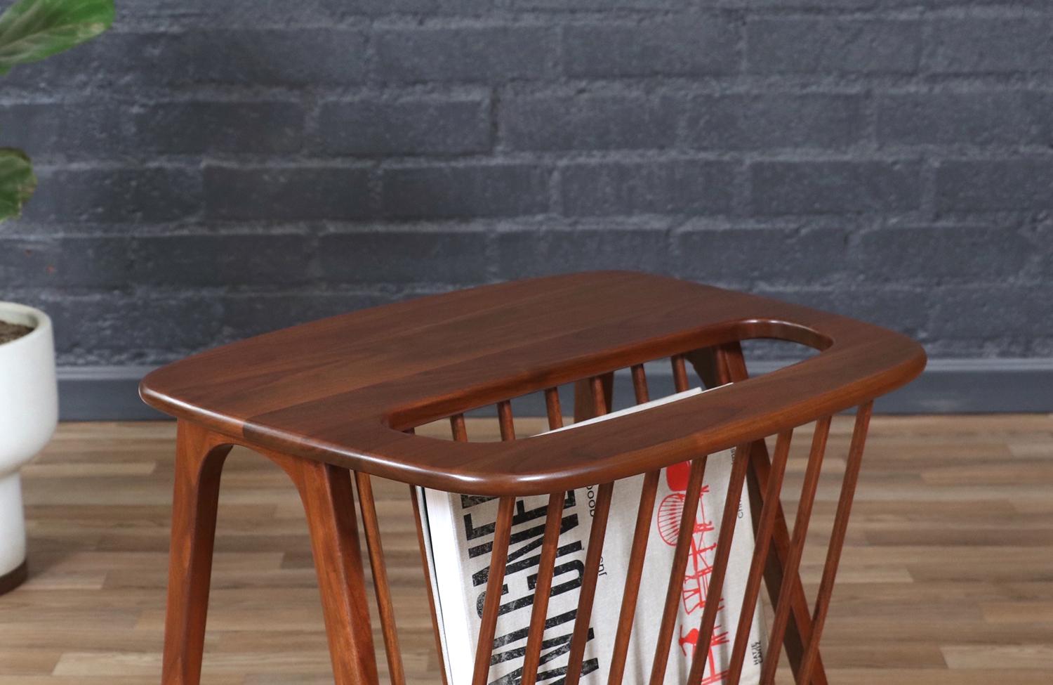 Expertly Restored - Arthur Umanoff Spindle End Table w/ Magazine Shelf 1