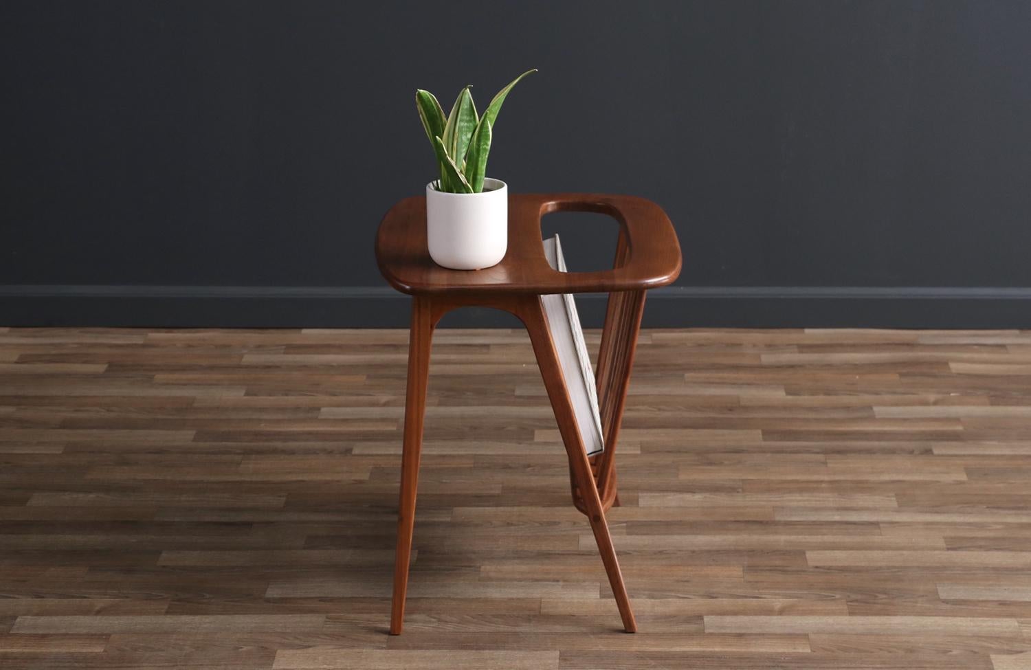 Mid-Century Modern Expertly Restored - Arthur Umanoff Spindle Side Table w/ Magazine Shelf