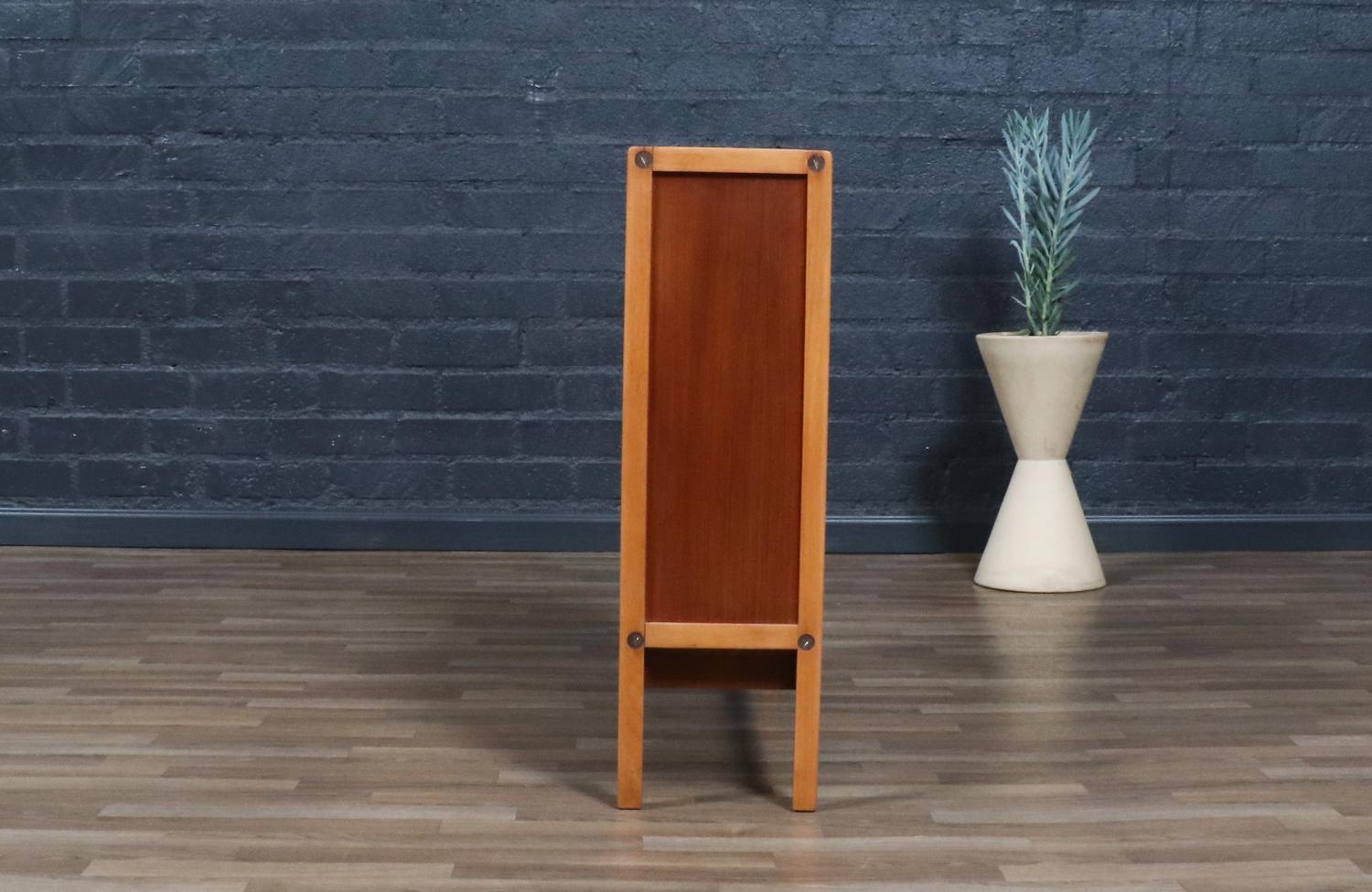 Ottone Restaurata con perizia - Libreria in teak e quercia di Bertil Fridhagen per Bodafors in vendita