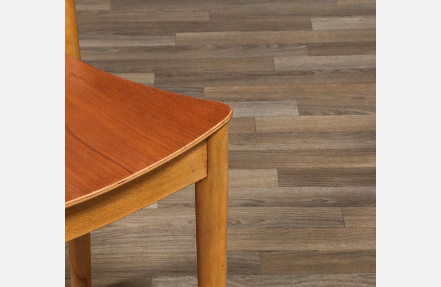 Expertly Restored - Børge Mogensen Stackable Dining Chairs for C.M. Madsens For Sale 4