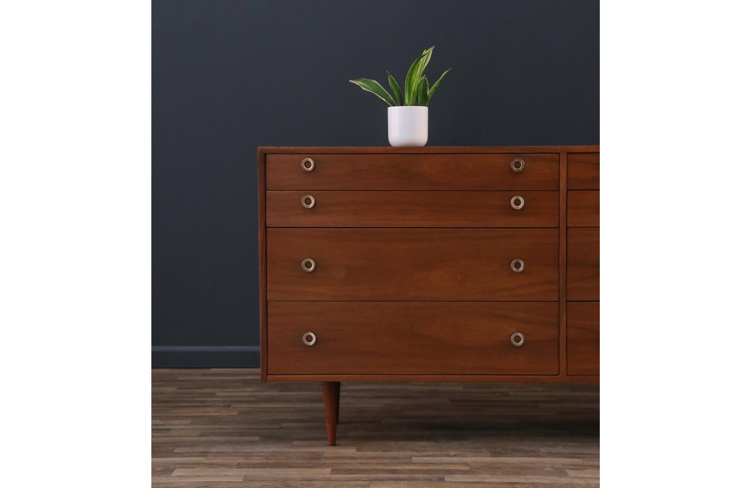 Mid-20th Century Expertly Restored - California Modern Dresser by Greta Grossman for Glenn of CA For Sale