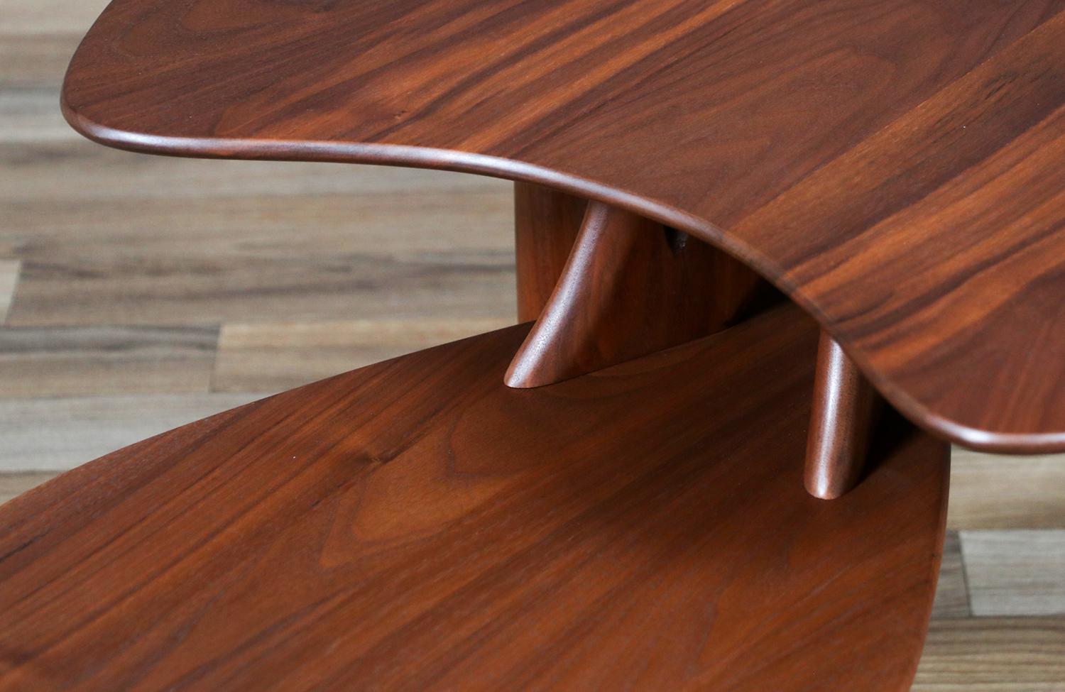 Expertly Restored - California Modern Sculpted Floating-Top Coffee Table For Sale 3