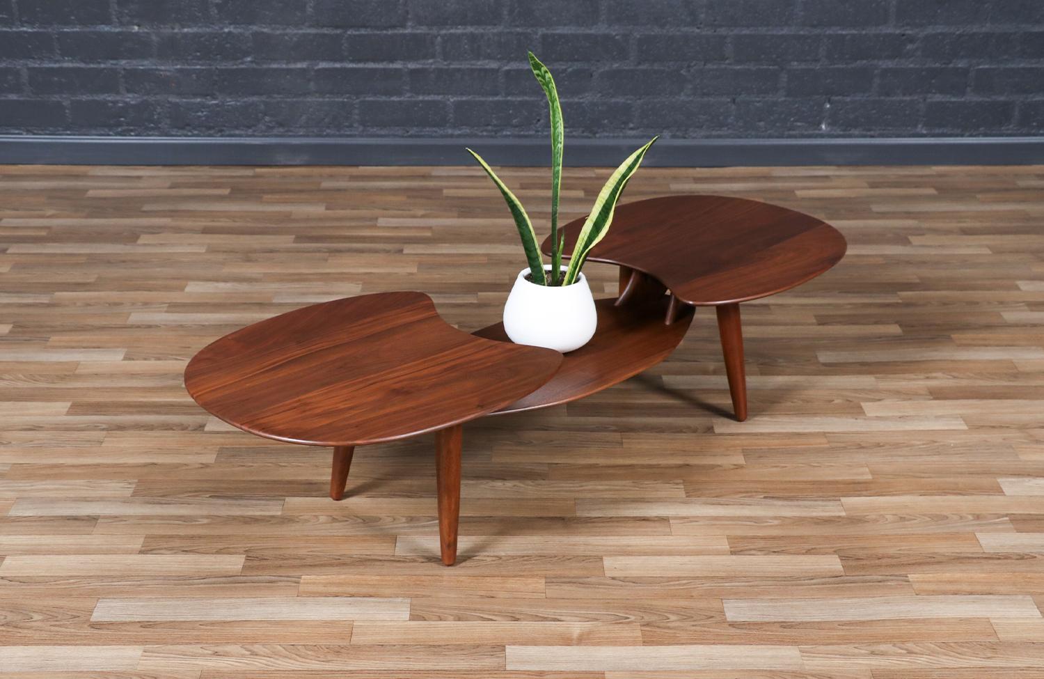 Mid-Century Modern Expertly Restored - California Modern Sculpted Floating-Top Coffee Table For Sale
