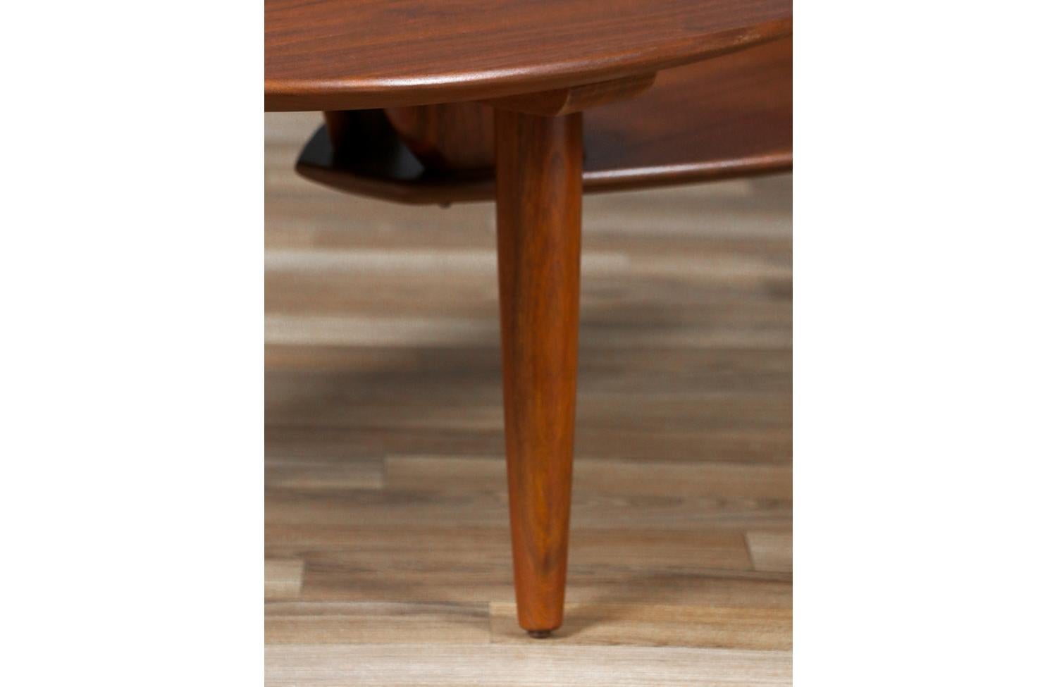Mid-20th Century Expertly Restored - California Modern Sculpted Floating-Top Coffee Table For Sale