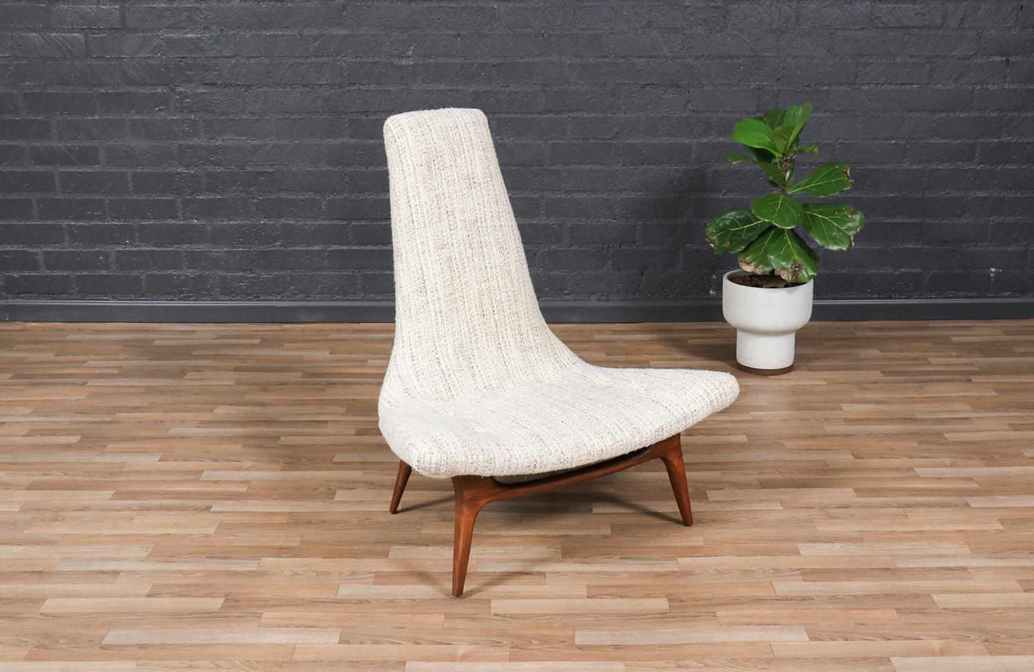 Expertly Restored-California Modern Sculptural High-Back Lounge Chair by Karpen In Excellent Condition In Los Angeles, CA