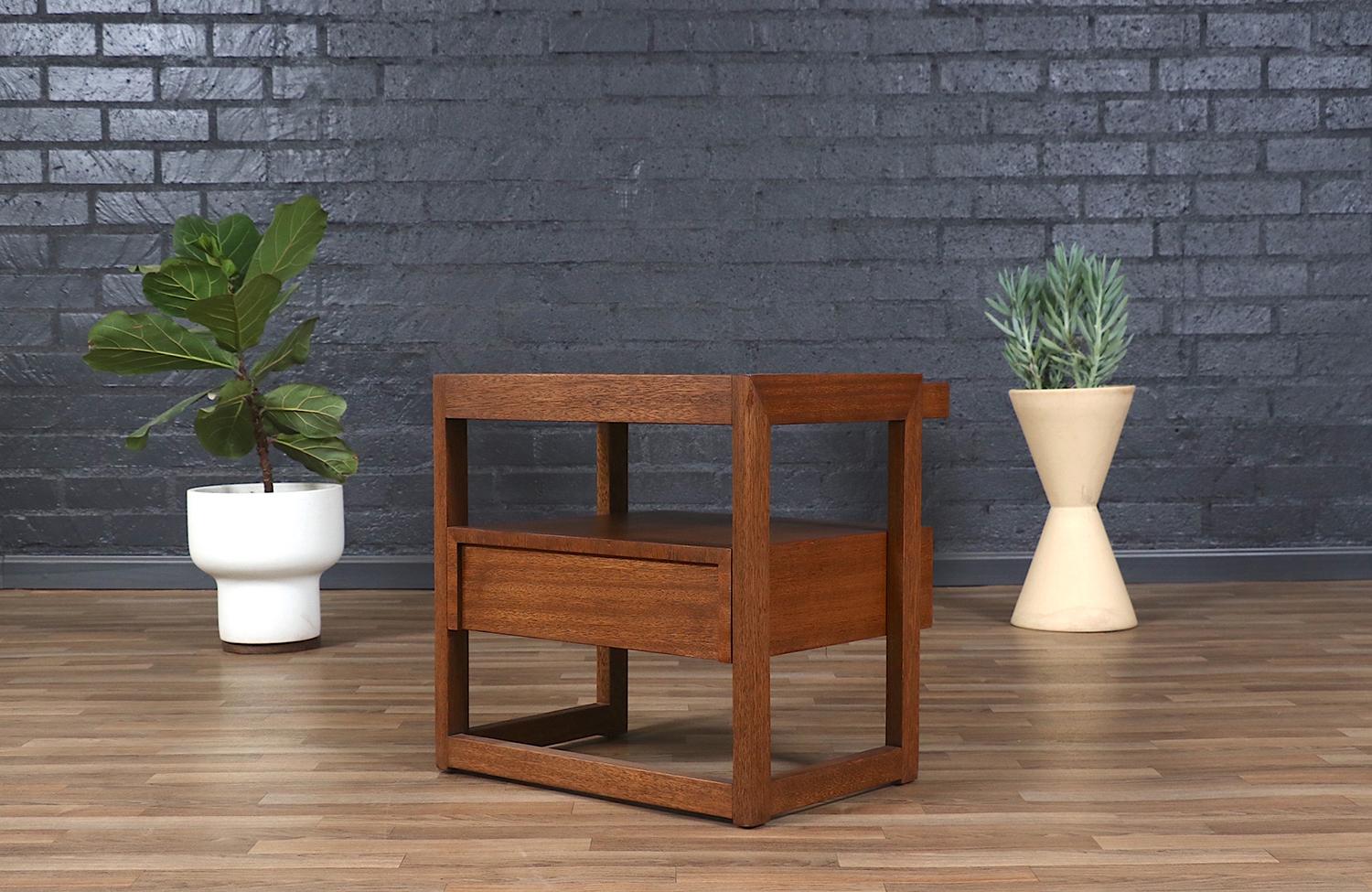 Stained Expertly Restored - California Modern Two-Tier Night Stand by Paul Laszlo For Sale