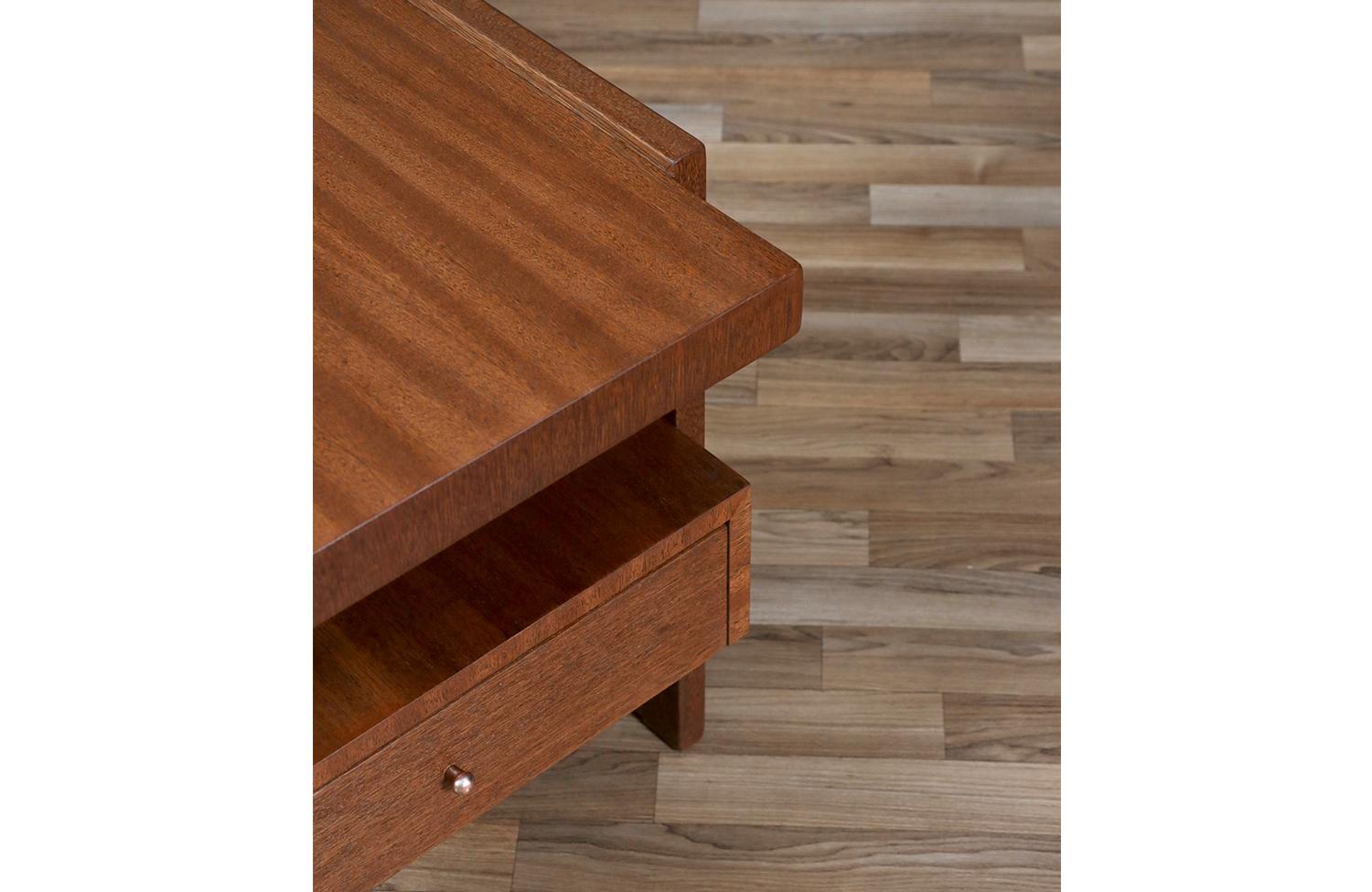 Expertly Restored - California Modern Two-Tier Night Stand by Paul Laszlo For Sale 1