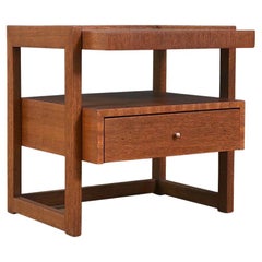 Fachmännisch restauriert - California Modern Two-Tier Night Stand von Paul Laszlo