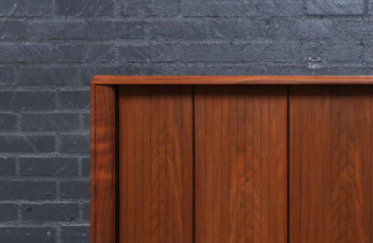 Expertly Restored - Californian Modern Tambour-Door Walnut Credenza by Barzilay For Sale 2