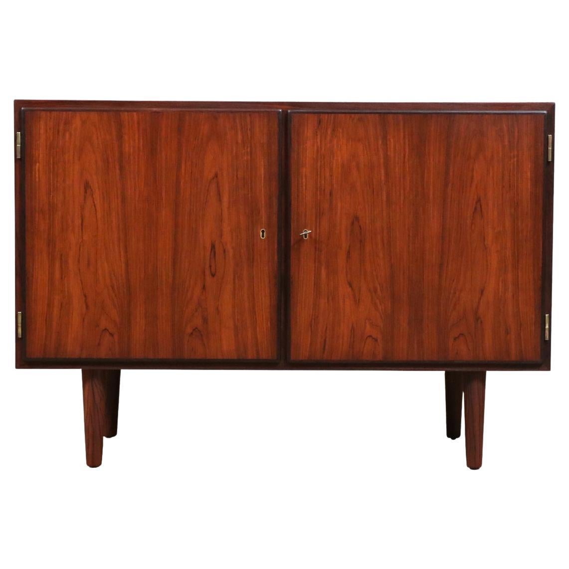 Expertly Restored - Carlo Jensen Brazilian Rosewood Cabinet for Hundevad & Co. im Angebot