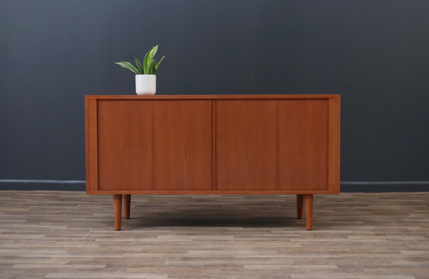________________________________________

Transforming a piece of Mid-Century Modern furniture is like bringing history back to life, and we take this journey with passion and precision. With over 17 years of artisanal expertise, our Los Angeles