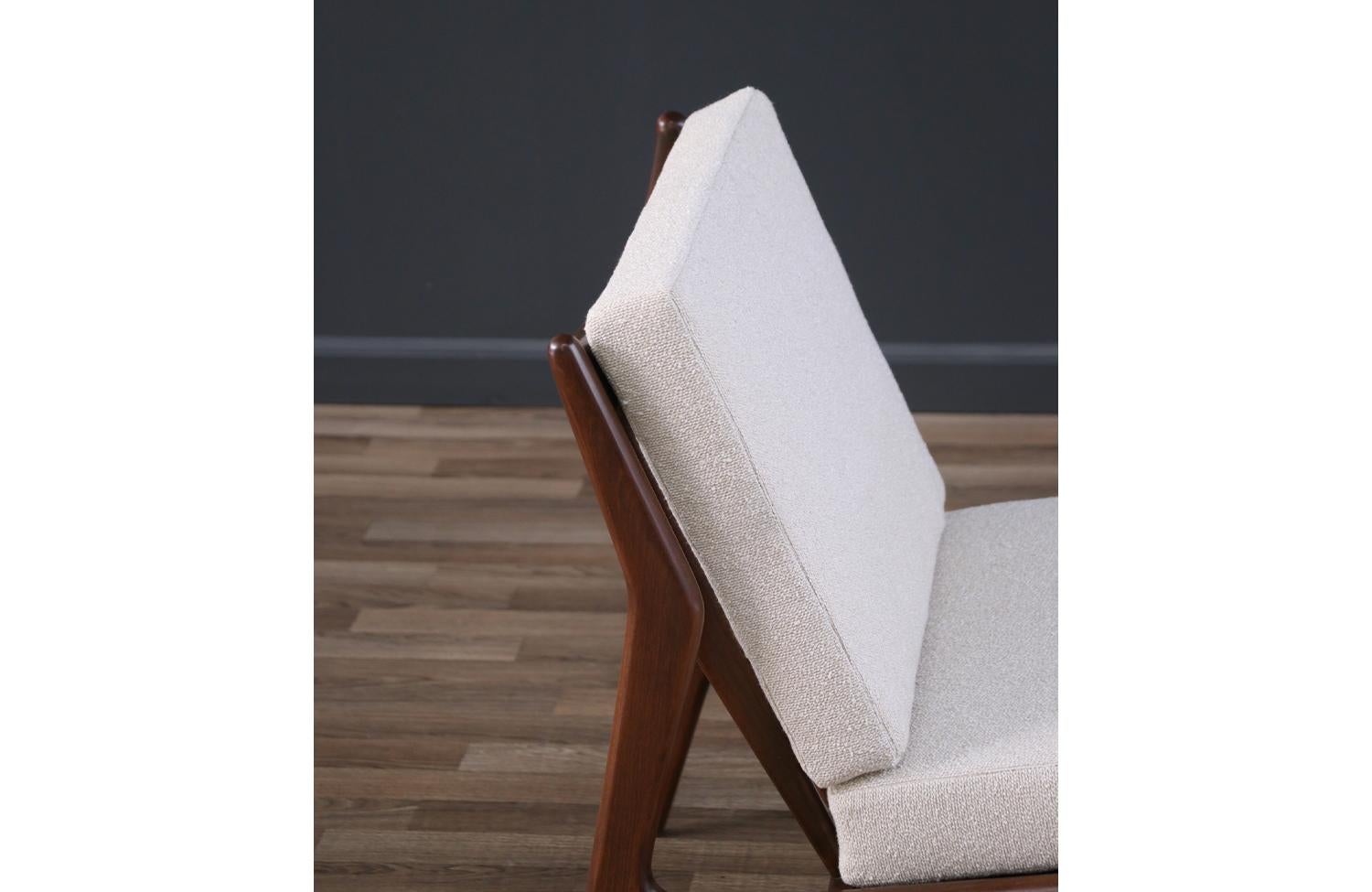 Silla moderna danesa sin brazos, restaurada por expertos, de Ib Kofod-Larsen en venta 2