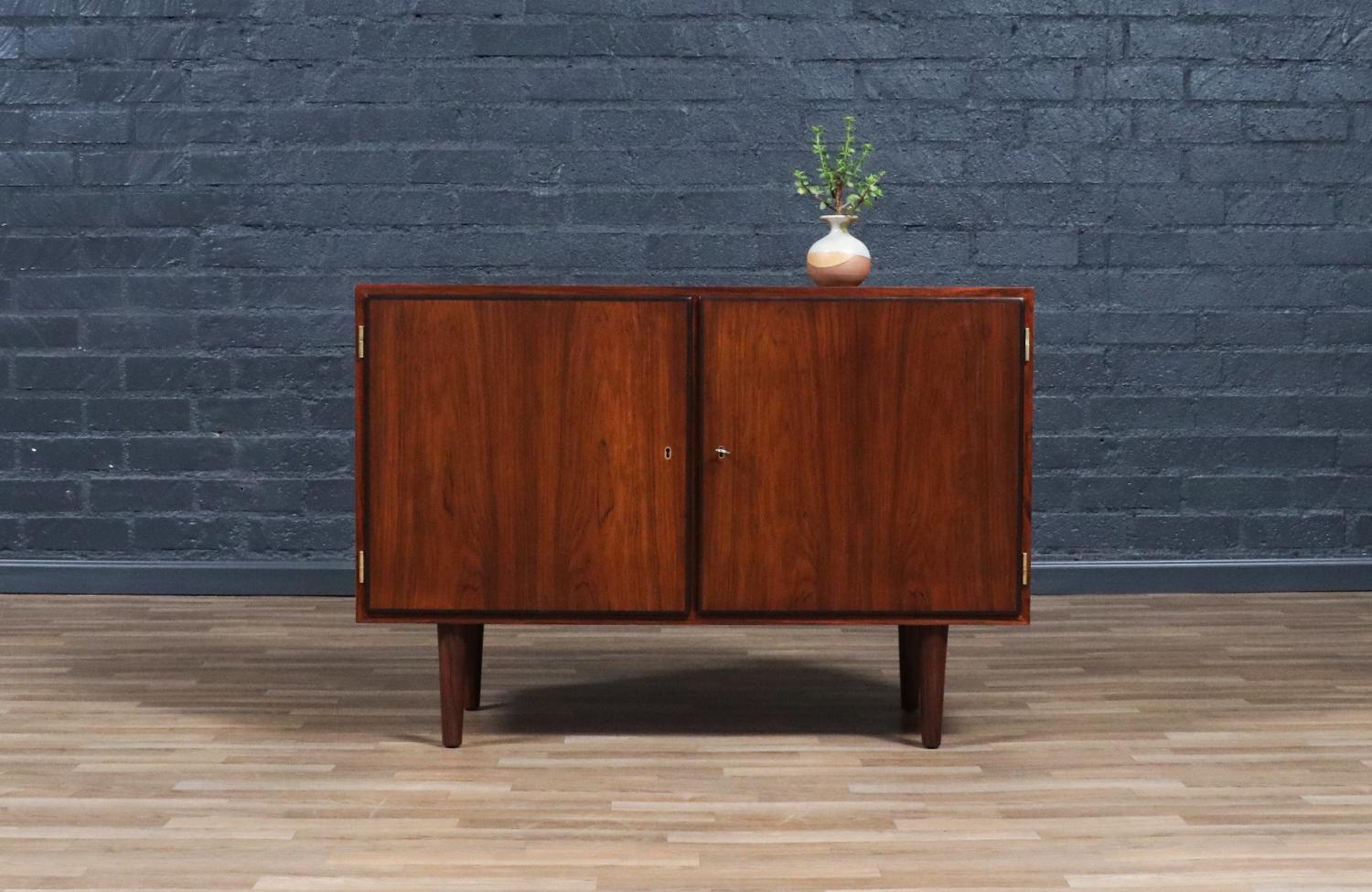 ________________________________________

Transforming a piece of Mid-Century Modern furniture is like bringing history back to life, and we take this journey with passion and precision. With over 17 years of artisanal expertise, our Los Angeles