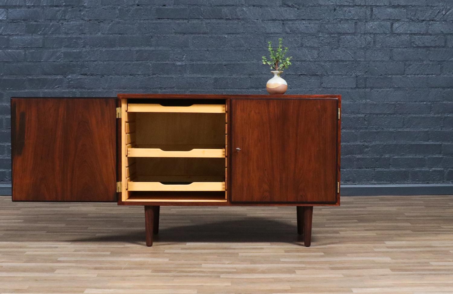 Mid-20th Century Expertly Restored - Danish Modern Brazilian Rosewood Cabinet by Carlo Jensen For Sale