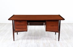 Fachmännisch restaurierter moderner dänischer Schreibtisch aus geschnitztem Palisanderholz von H. P. Hansen